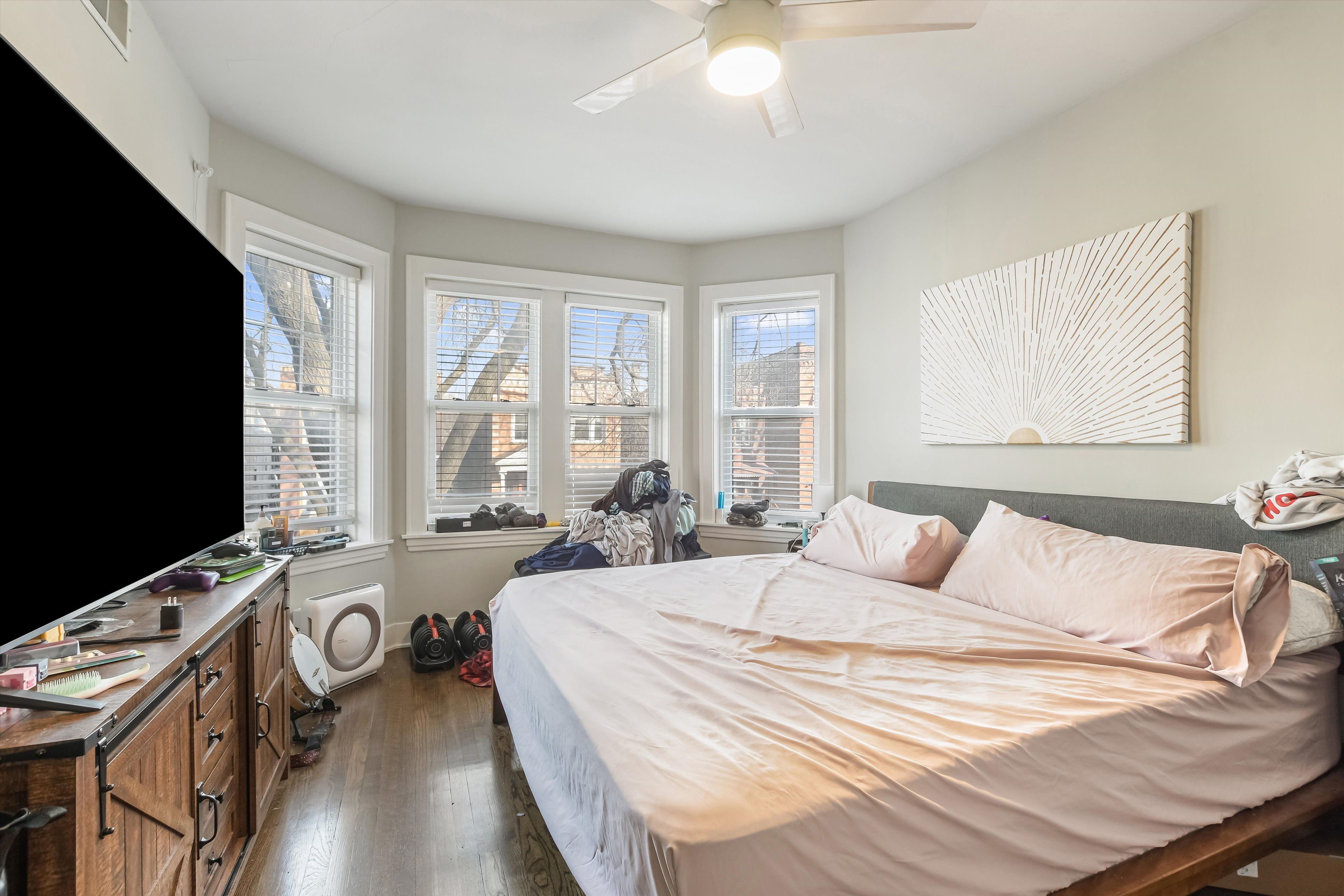 3228 N. Hamlin Ave. 3228 N. Hamlin Ave., Chicago, IL 60618 Avondale - Leasing by Cross Street