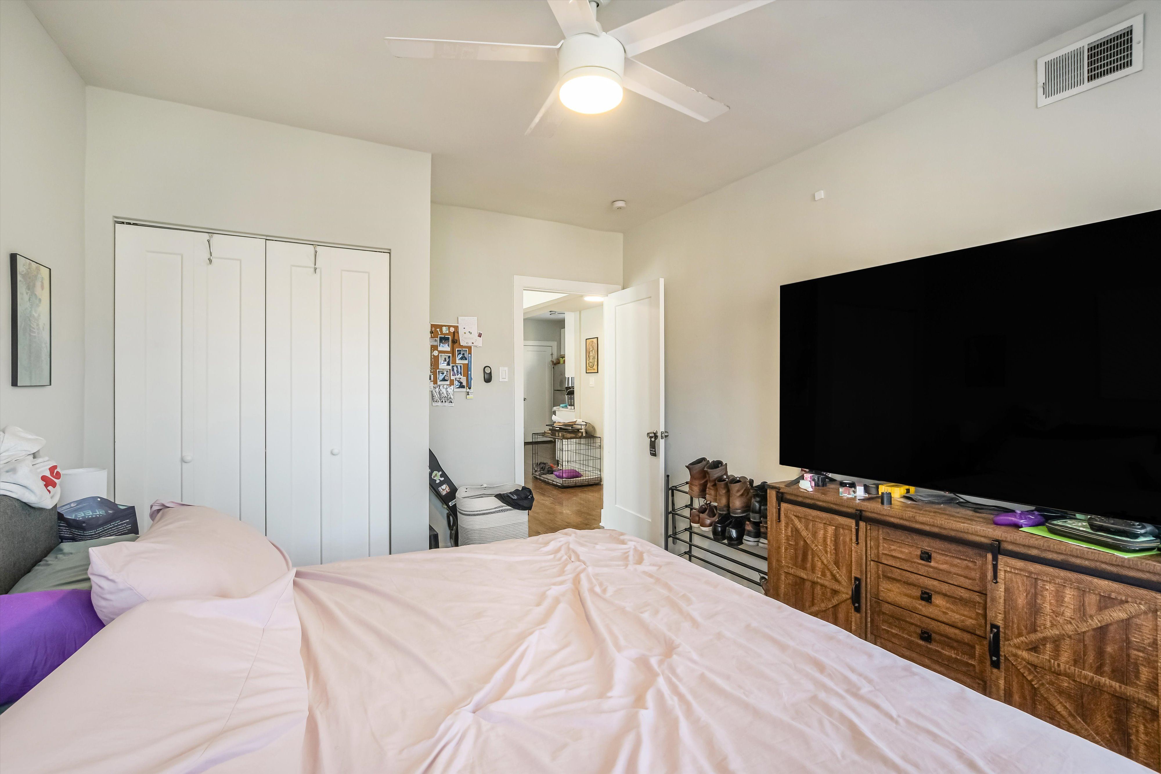 3228 N. Hamlin Ave. 3228 N. Hamlin Ave., Chicago, IL 60618 Avondale - Leasing by Cross Street