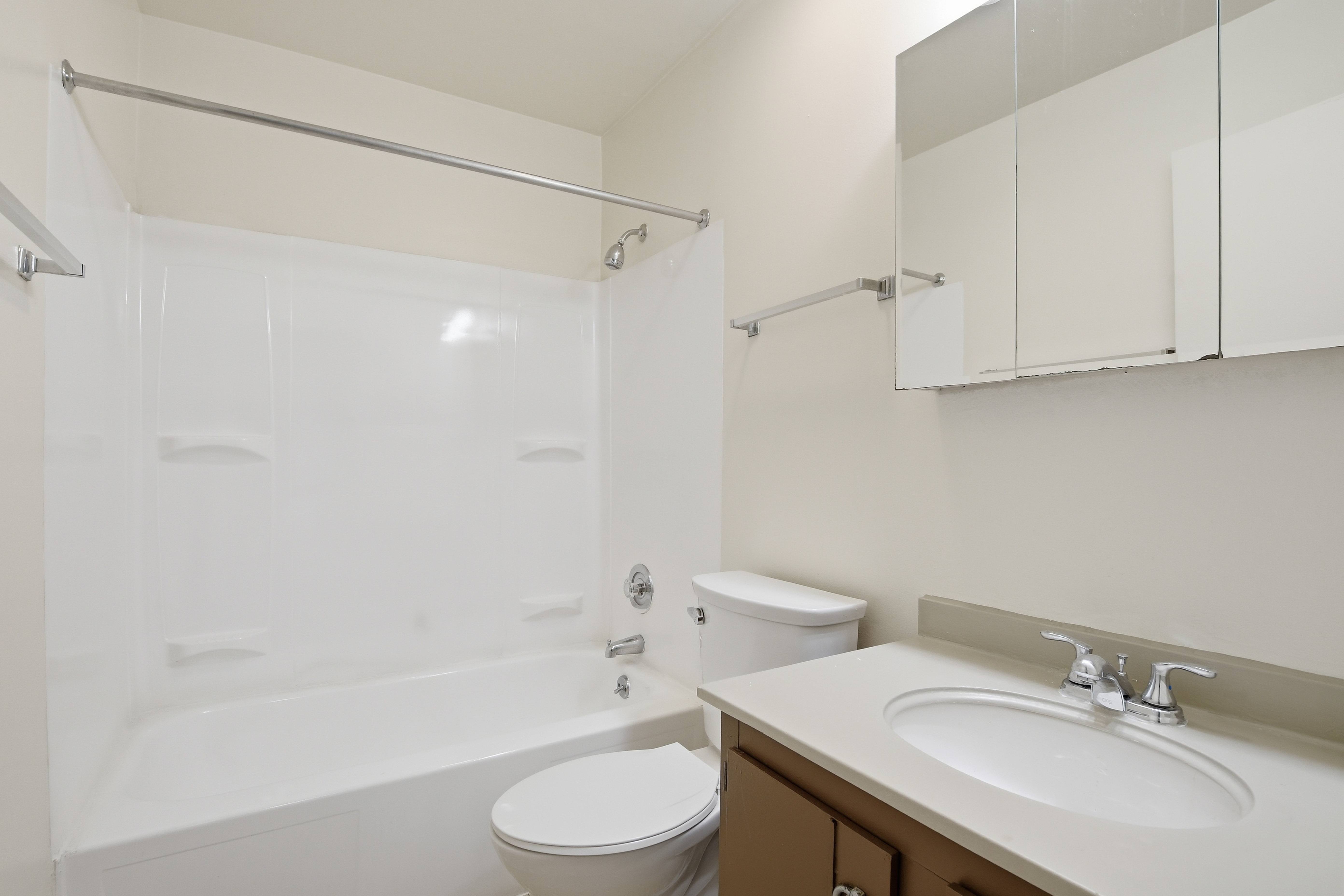 Buffalo Creek 70 S Buffalo Grove Rd, IL 60089