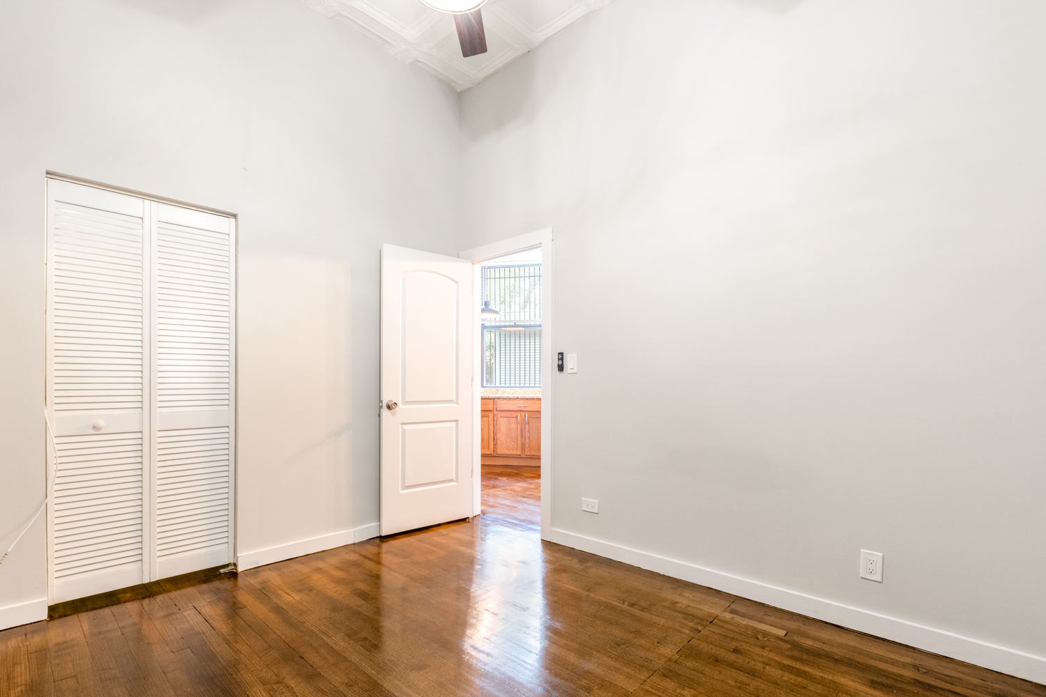 1230-34 W. Grace St. 1230-34 W. Grace St., Chicago, IL 60613 Wrigleyville - Leasing by Cross Street