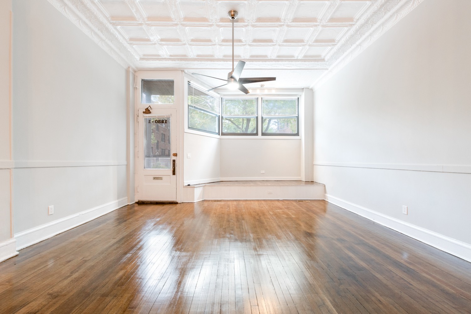 1230-34 W. Grace St. 1230-34 W. Grace St., Chicago, IL 60613 Wrigleyville - Leasing by Cross Street