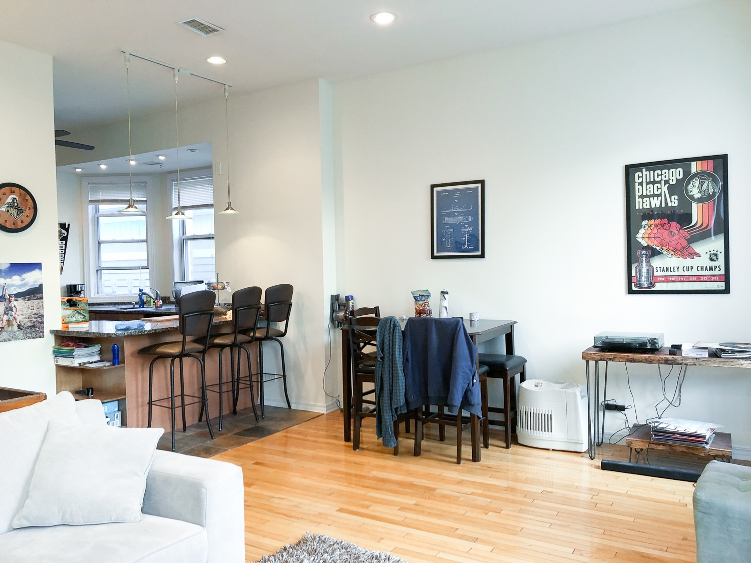 1311 N. Damen Ave. 1311 N. Damen Ave., Chicago, IL 60622 - Leasing by Cross Street
