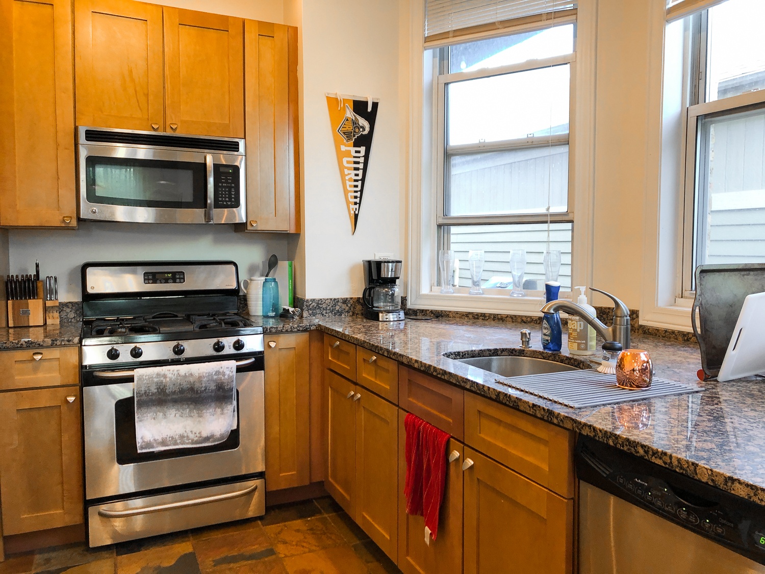 1311 N. Damen Ave. 1311 N. Damen Ave., Chicago, IL 60622 - Leasing by Cross Street