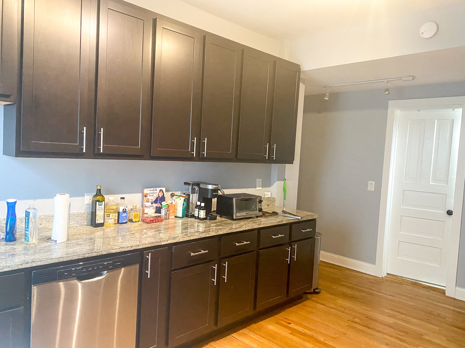 1407 W. Addison St. 1407 W. Addison St., Chicago, IL 60657 Lake View - Leasing by Cross Street