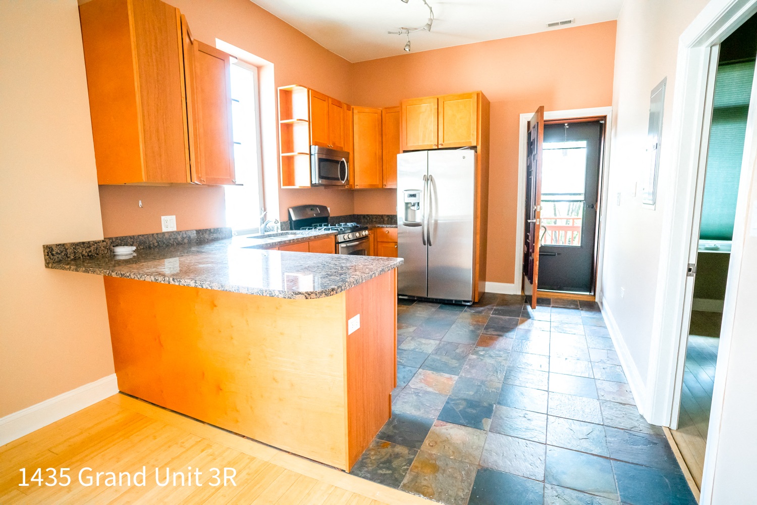 1435 W. Grand Ave. 1435 W. Grand Ave., Chicago, IL 60642 West Town - Leasing by Cross Street