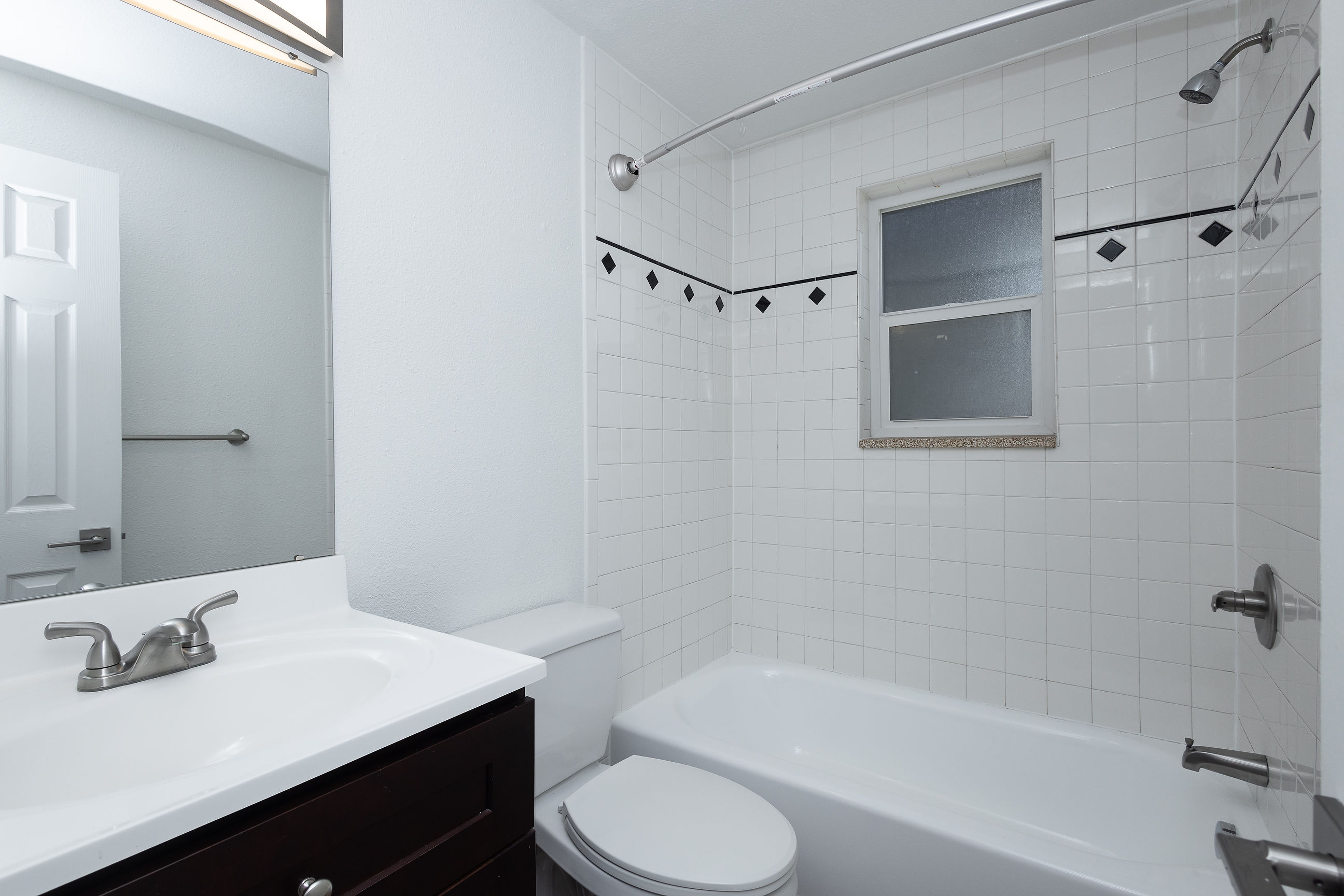 1451 Detroit 1451 Detroit St., Denver, CO 80206 Congress Park - Leasing by Cross Street