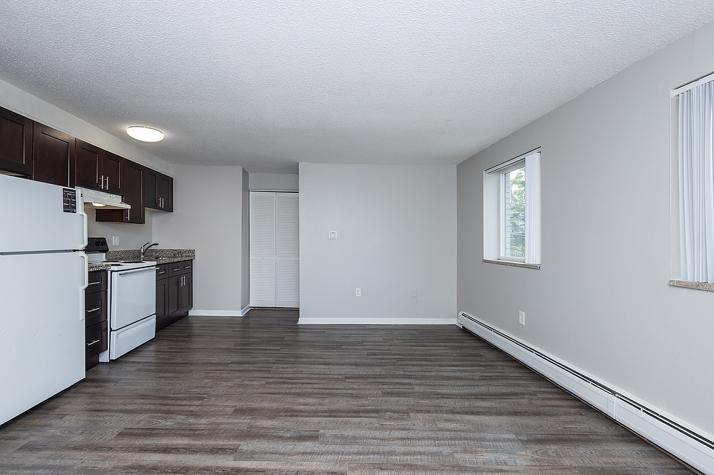 1451 Detroit 1451 Detroit St., Denver, CO 80206 Congress Park - Leasing by Cross Street