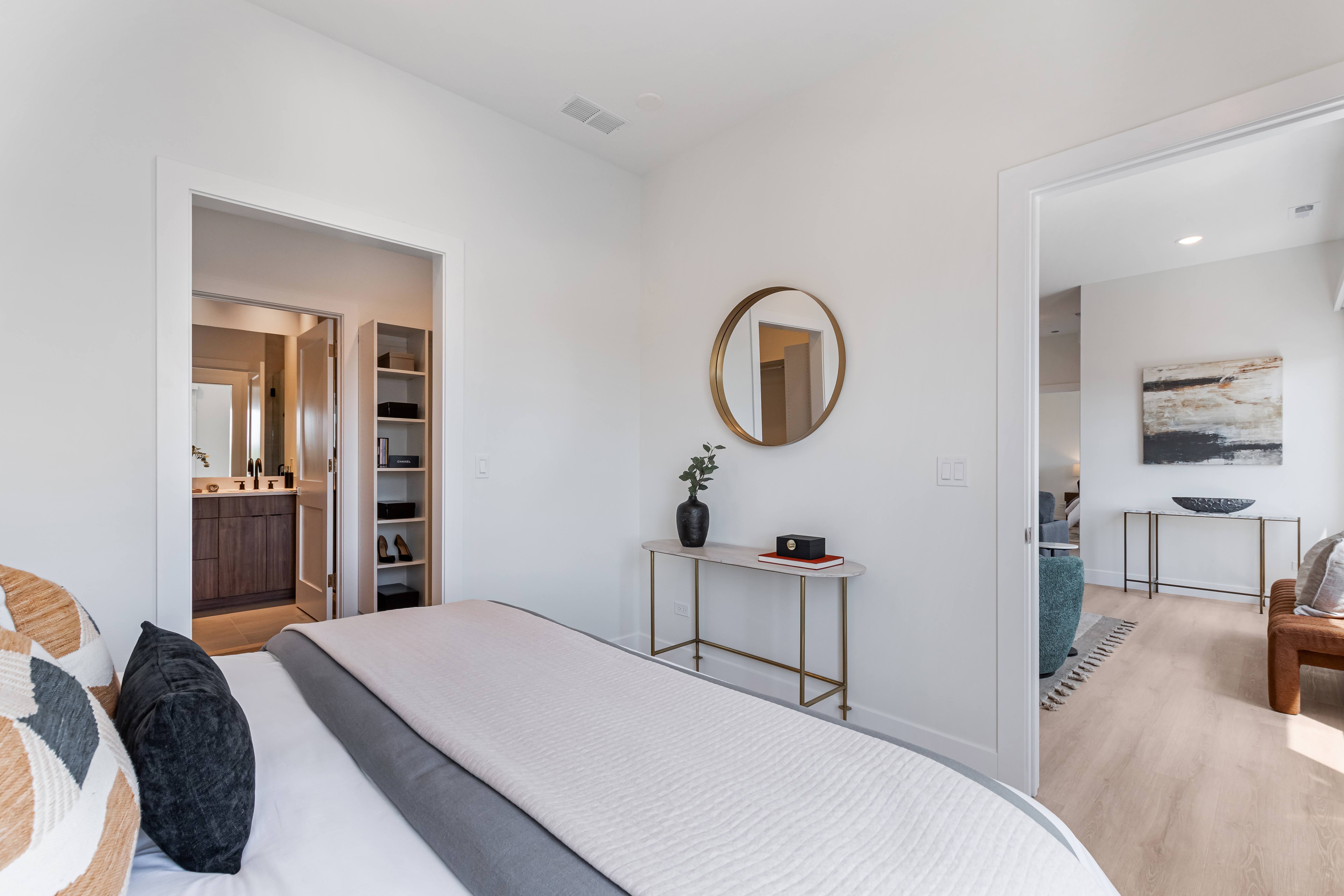 North + Damen 1628 N. Damen Ave, Chicago, IL 60647 - Leasing by Cross Street