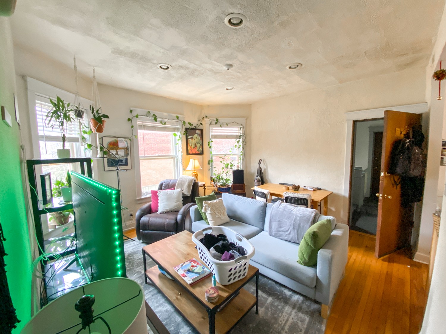1505-07 N. Hoyne Ave. 1505-07 N. Hoyne Ave., Chicago, IL 60622 West Town - Leasing by Cross Street