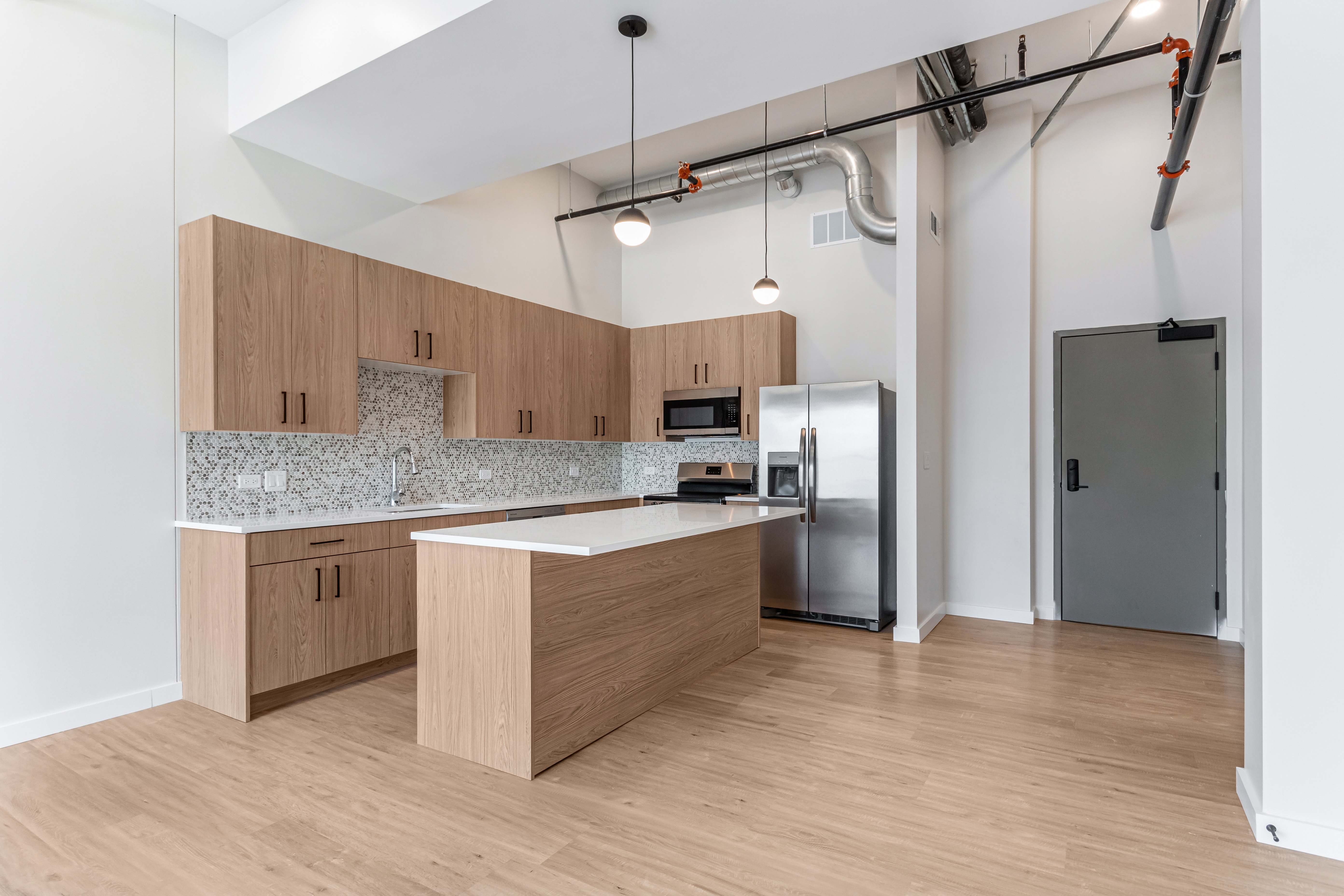 805 N. Milwaukee 805 N. Milwaukee Ave., Chicago 60642 River West - Leasing by Cross Street