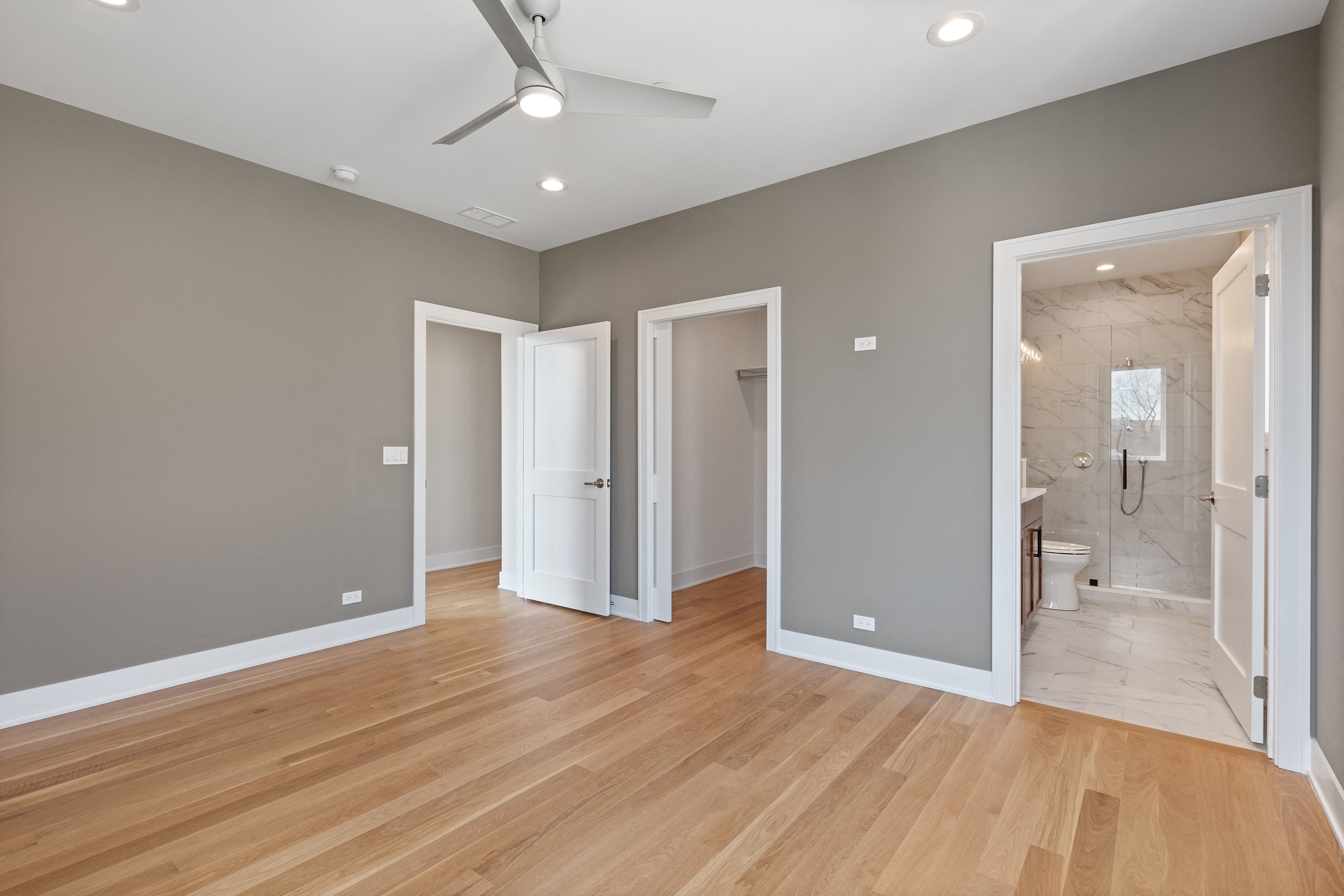 4861 N Hermitage Ave 4861 N Hermitage Ave, Chicago, IL 60640 - Leasing by Cross Street
