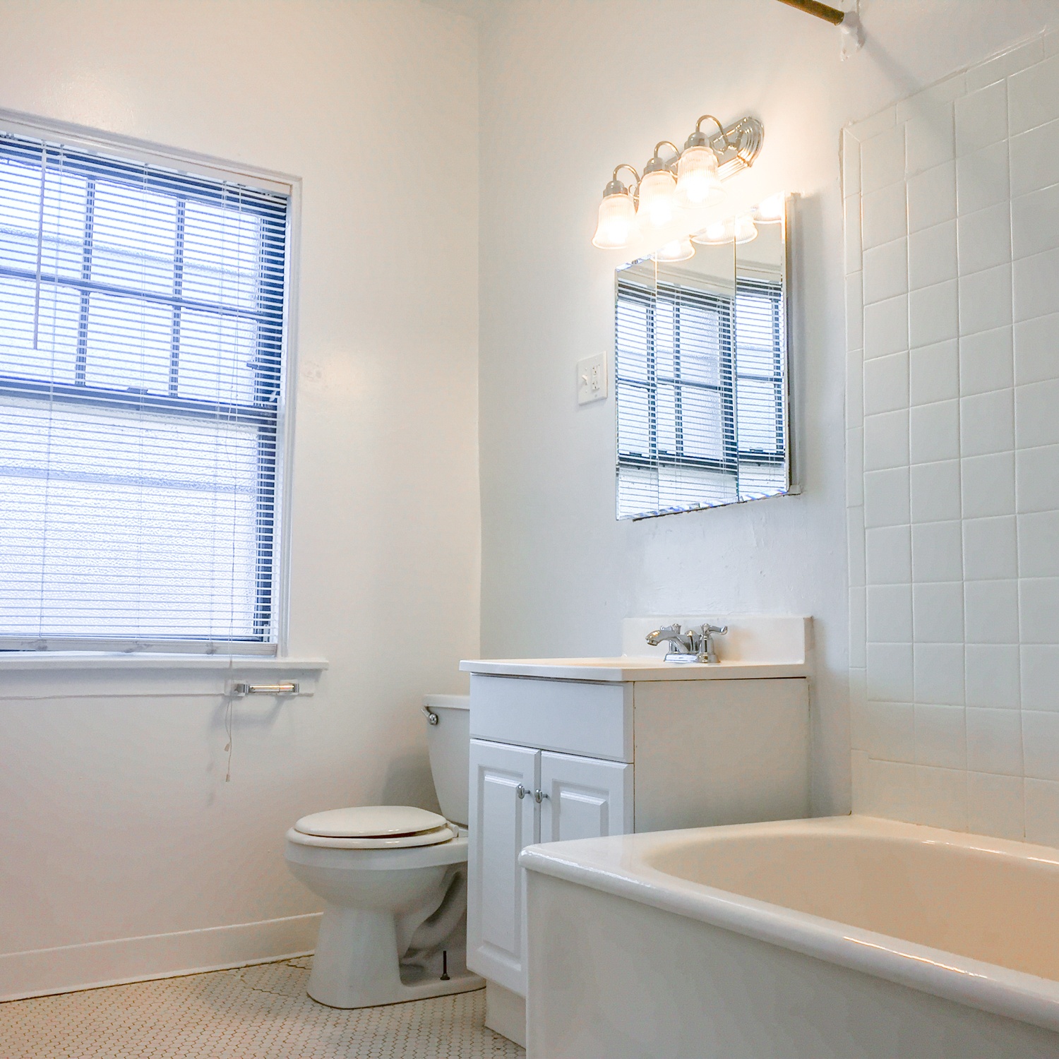 1615-25 Ridge Ave. 1615-25 Ridge Ave., Evanston, IL 60201 Evanston - Leasing by Cross Street