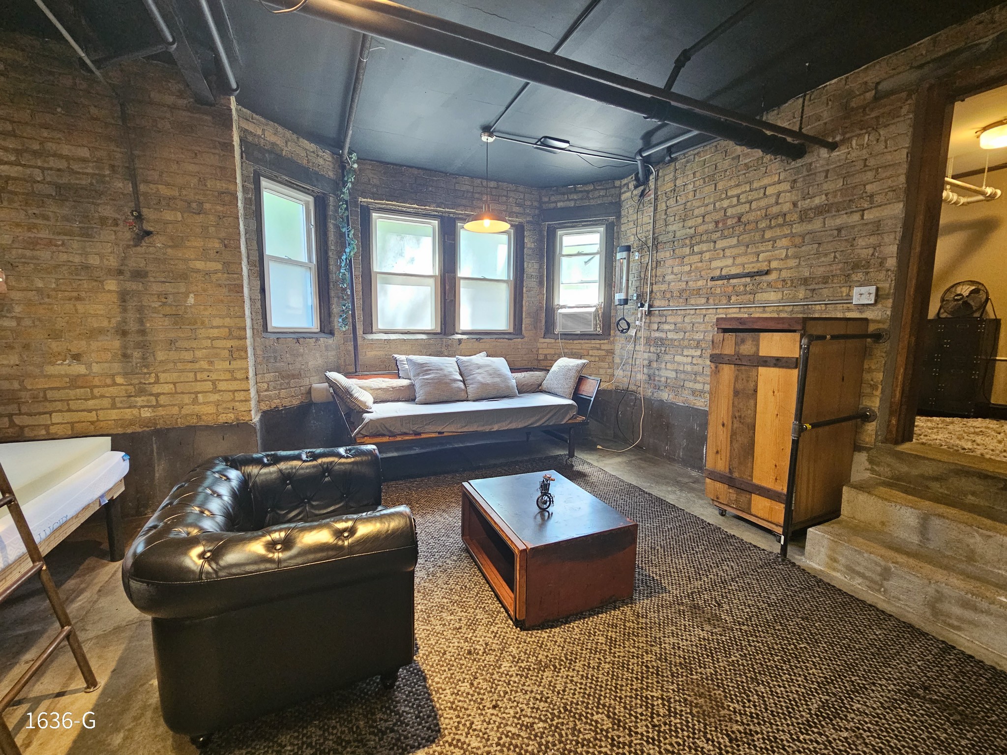 1634-38 W Granville Ave./ 6205-11 N Paulina St. 1634 W Granville Ave., Chicago 60660 Edgewater - Leasing by Cross Street