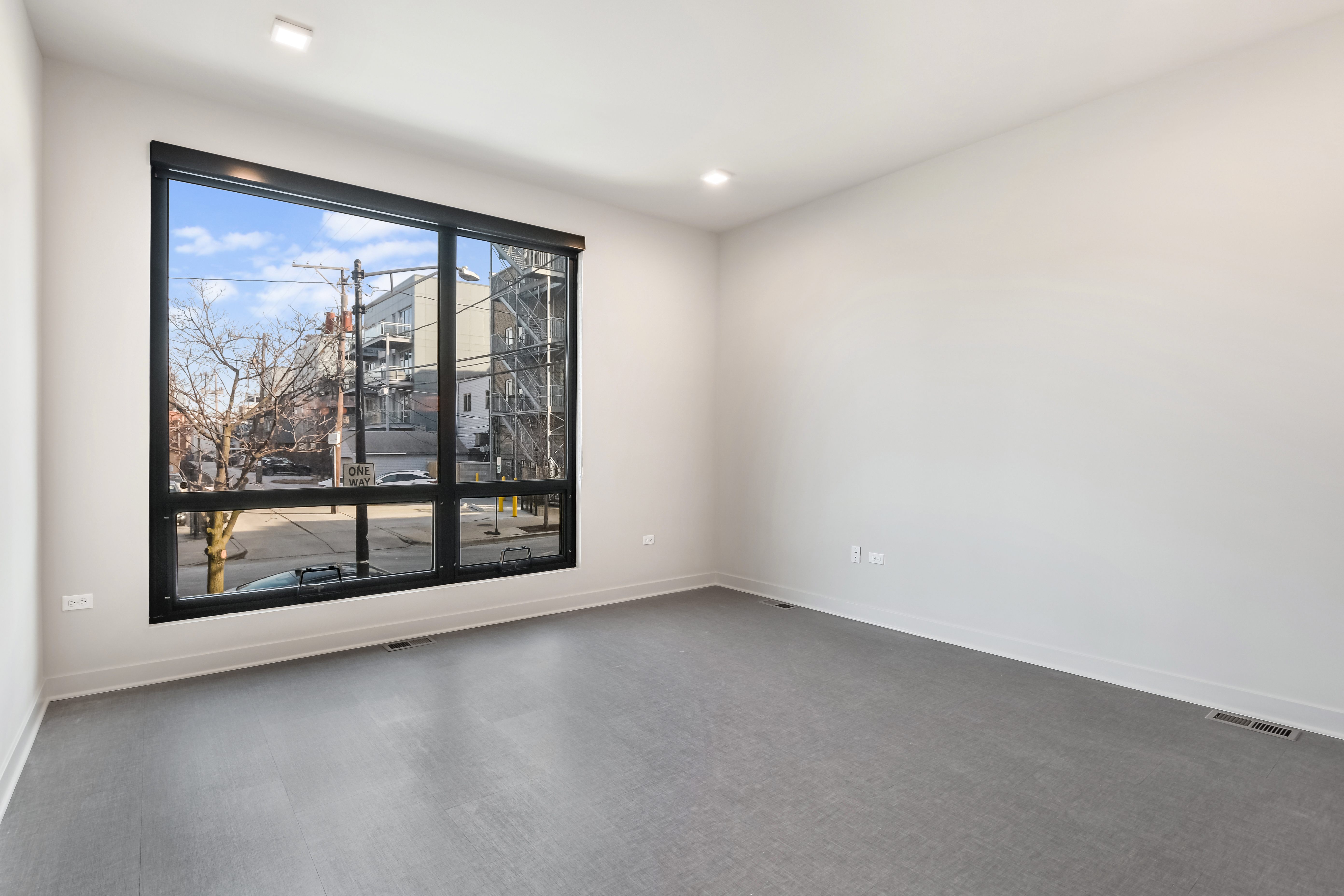 818 N Wolcott 818 N. Wolcott Ave., Chicago, IL 60622 - Leasing by Cross Street