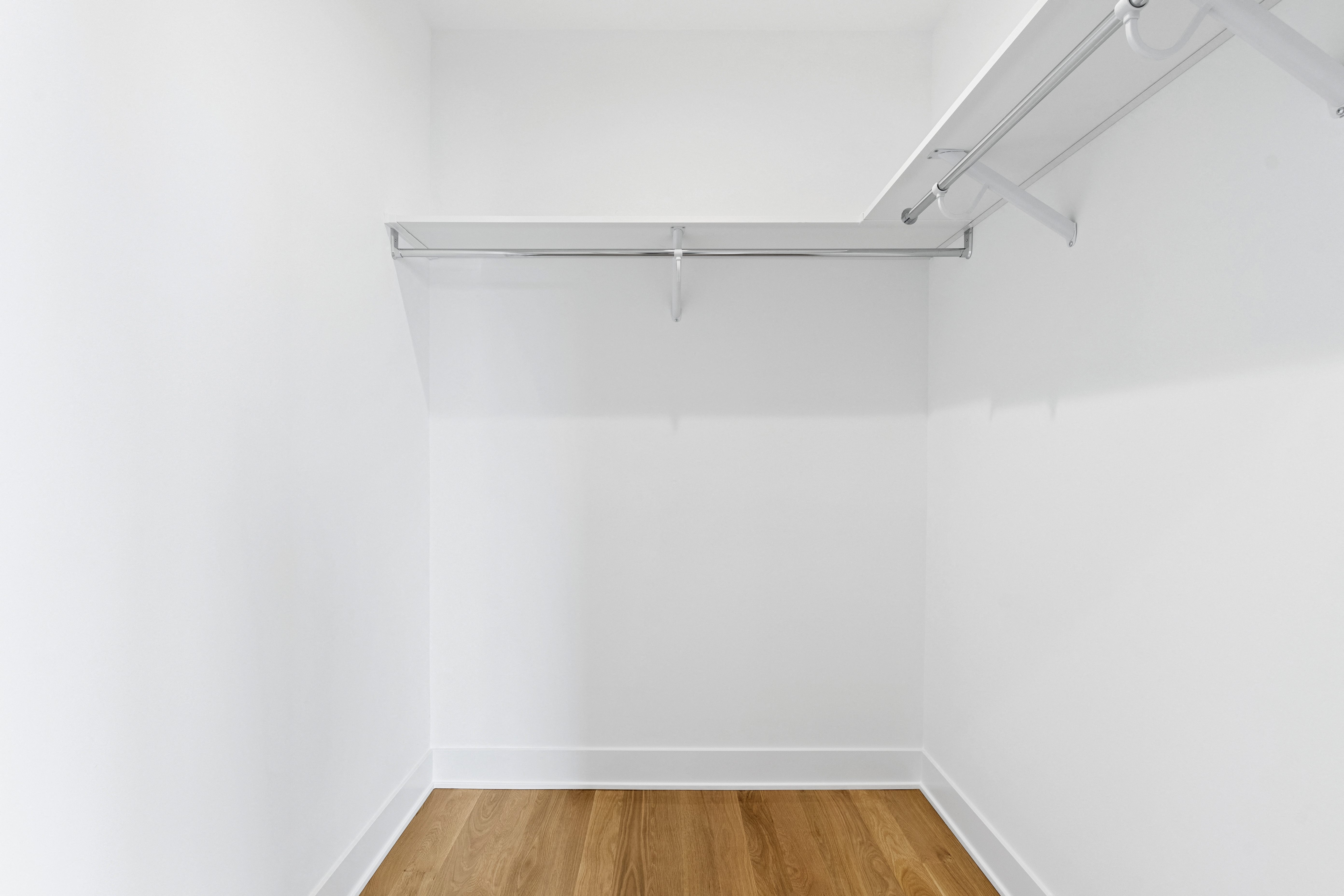 4861 N Hermitage Ave 4861 N Hermitage Ave, Chicago, IL 60640 - Leasing by Cross Street