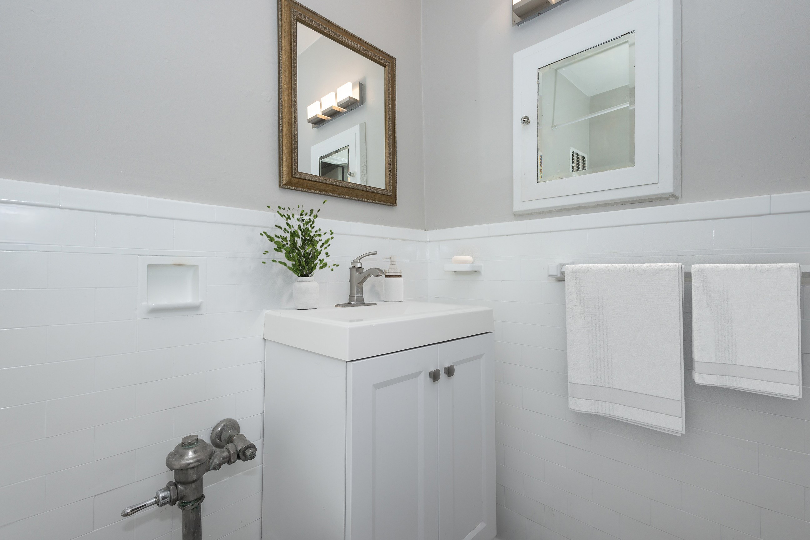 Sylvia Mae 1285 N. Clarkson St., Denver, CO 80218 Cap Hill - Leasing by Cross Street
