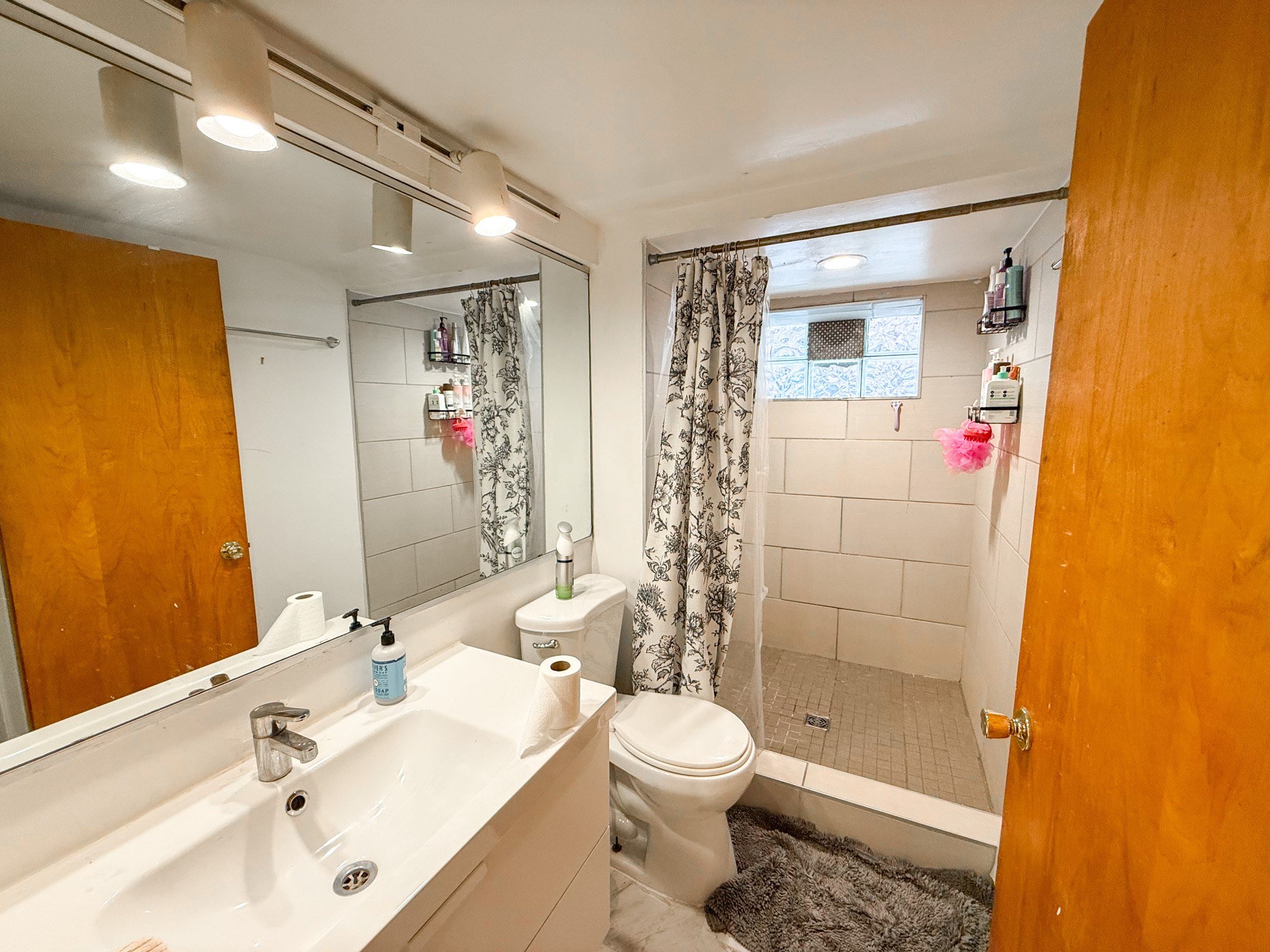 1834 N. Orleans St. 1834 N. Orleans St., Chicago, IL 60614 Old Town Triangle - Leasing by Cross Street