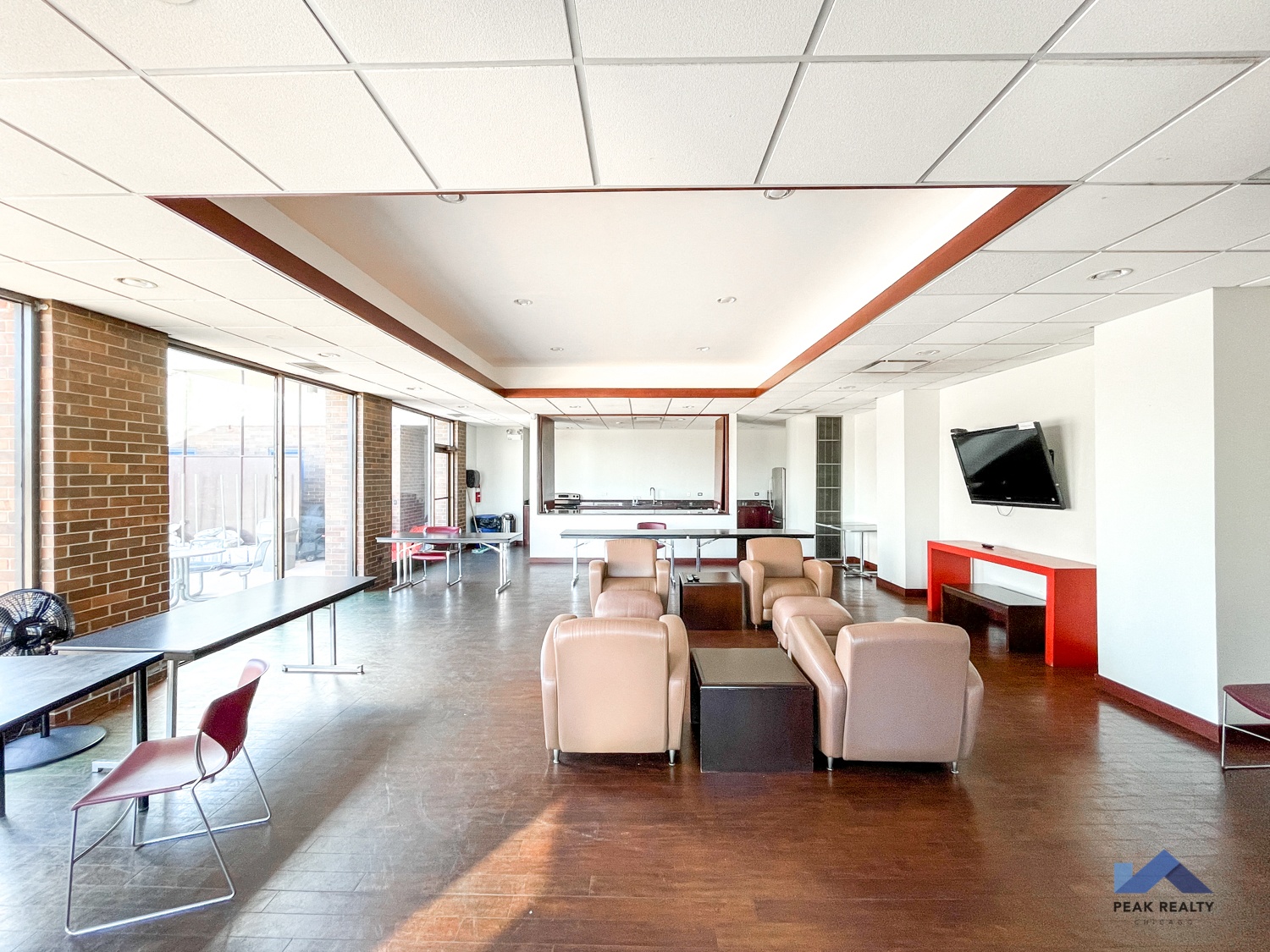 1850 N. Clark St. Condos 1850 N. Clark St., Chicago, IL 60614 Old Town Triangle - Leasing by Cross Street