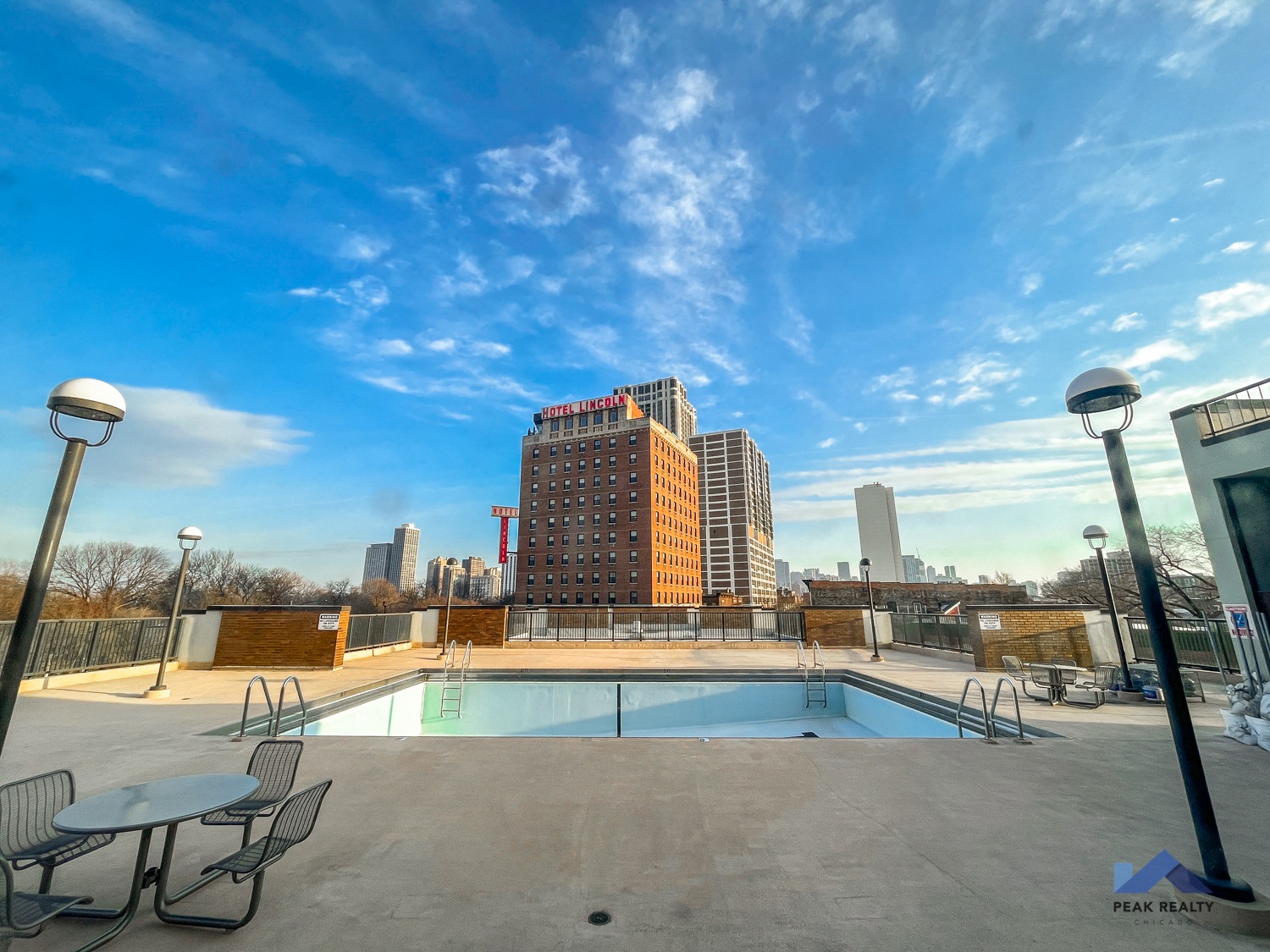 1850 N. Clark St. Condos 1850 N. Clark St., Chicago, IL 60614 Old Town Triangle - Leasing by Cross Street