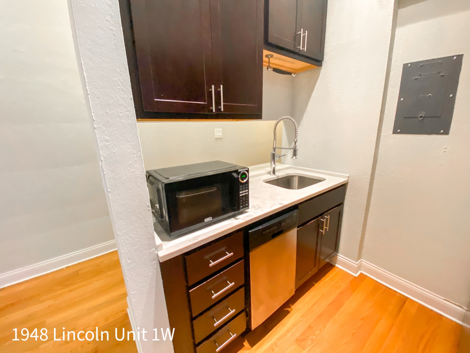1948 N. Lincoln Ave. 1948 N. Lincoln Ave., Chicago, IL 60614 Old Town Triangle - Leasing by Cross Street