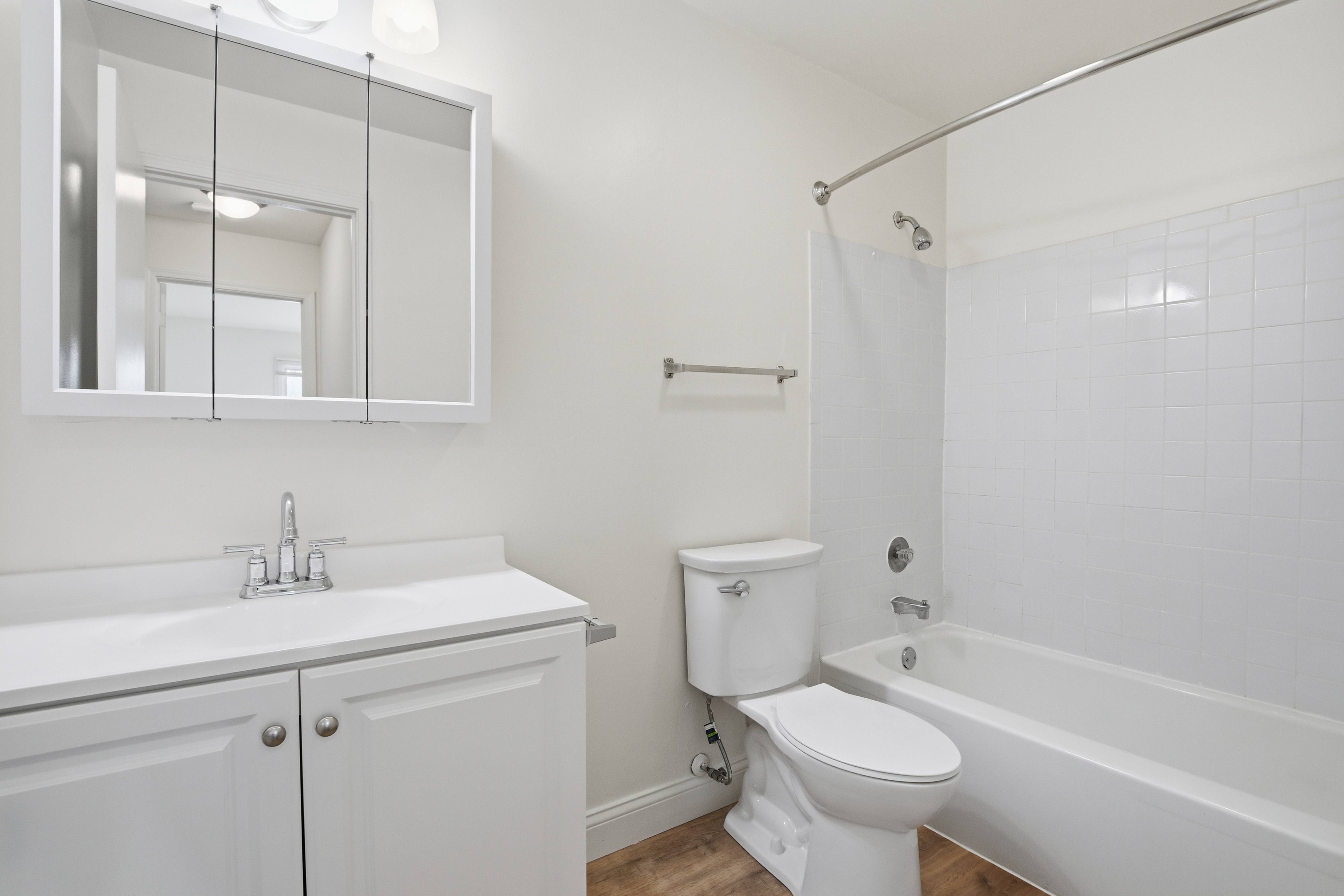 Buffalo Creek 70 S Buffalo Grove Rd, IL 60089