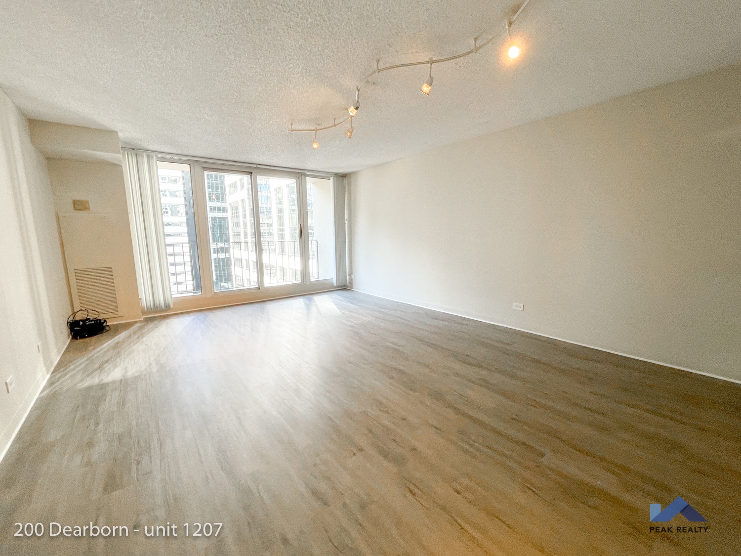 200 N. Dearborn St. Unit 1207 200 N. Dearborn St., Chicago, IL 60601 Loop - Leasing by Cross Street