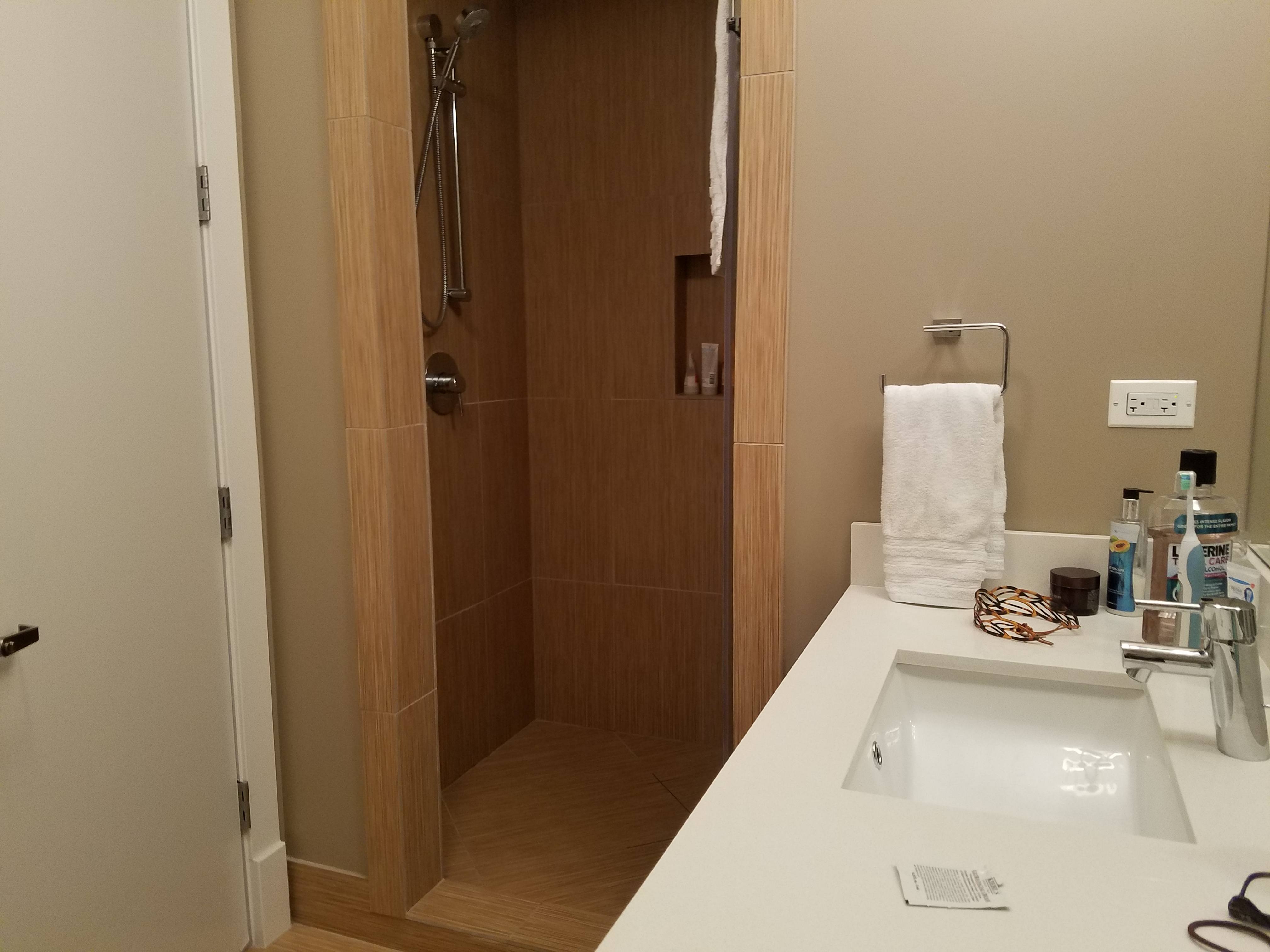 4601 N. Ravenswood Ave. 4601 N. Ravenswood Ave., Chicago, IL 60640 Ravenswood - Leasing by Cross Street