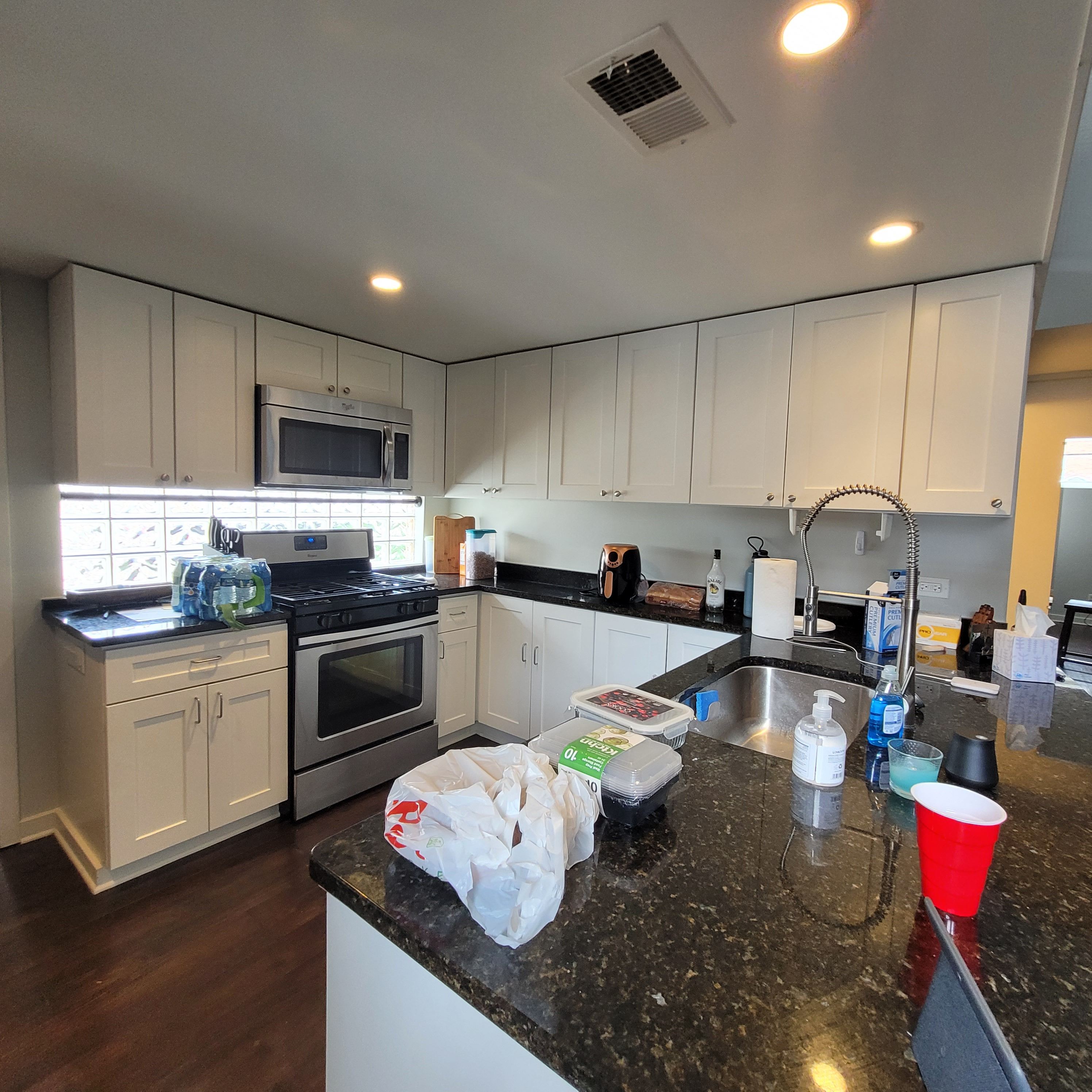 409-415 South Blvd. 409-415 South Blvd., Oak Park, IL 60302 - Leasing by Cross Street