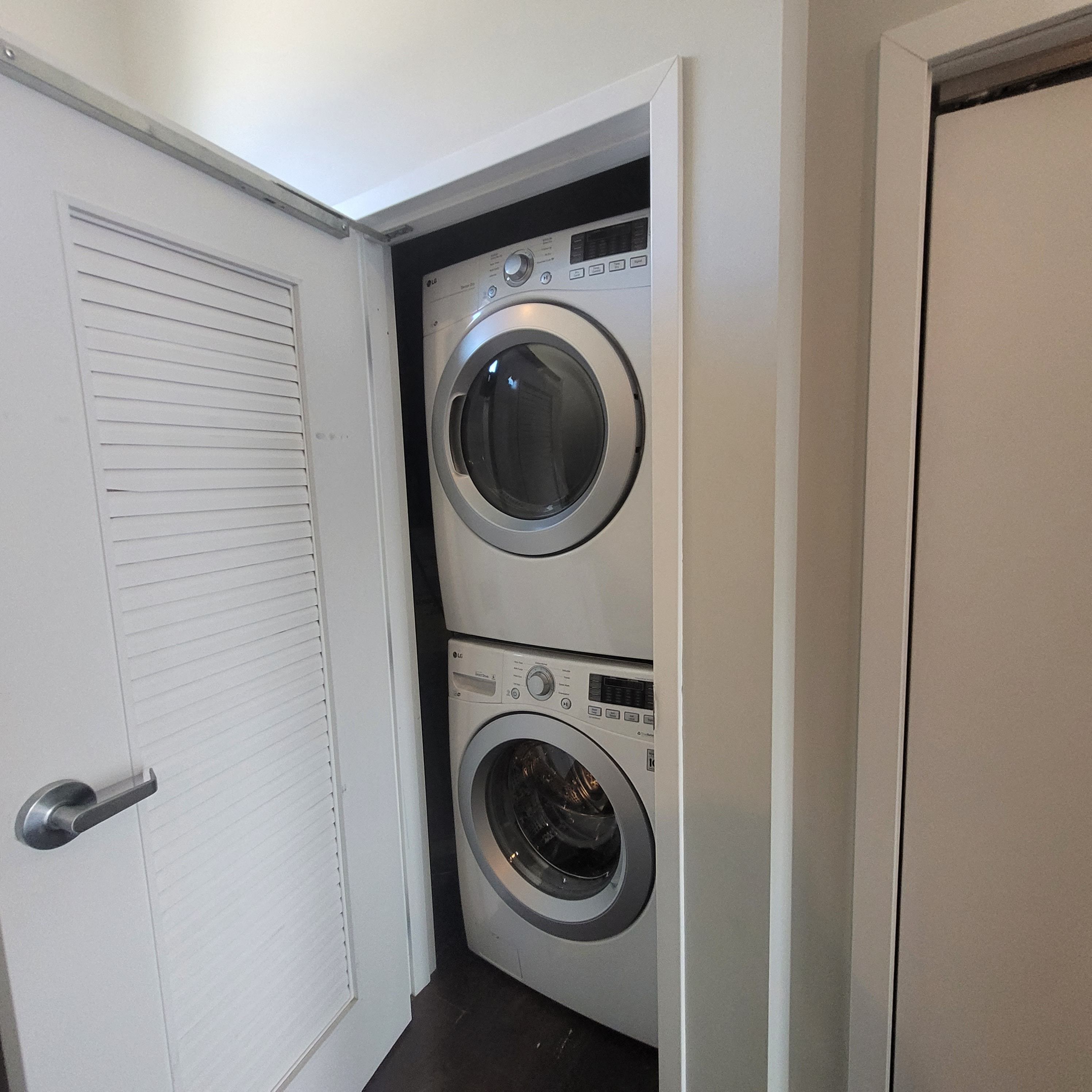 214 Harrison St. 214 Harrison St., Oak Park, IL 60304 Suburbs - Leasing by Cross Street