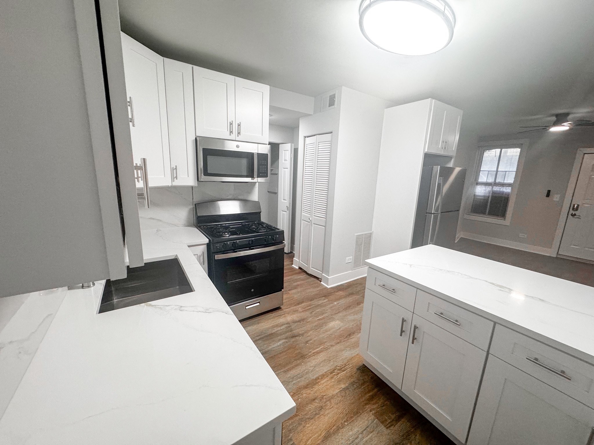 2046 W. Charleston St. 2046 W. Charleston St., Chicago, IL 60647 Bucktown - Leasing by Cross Street