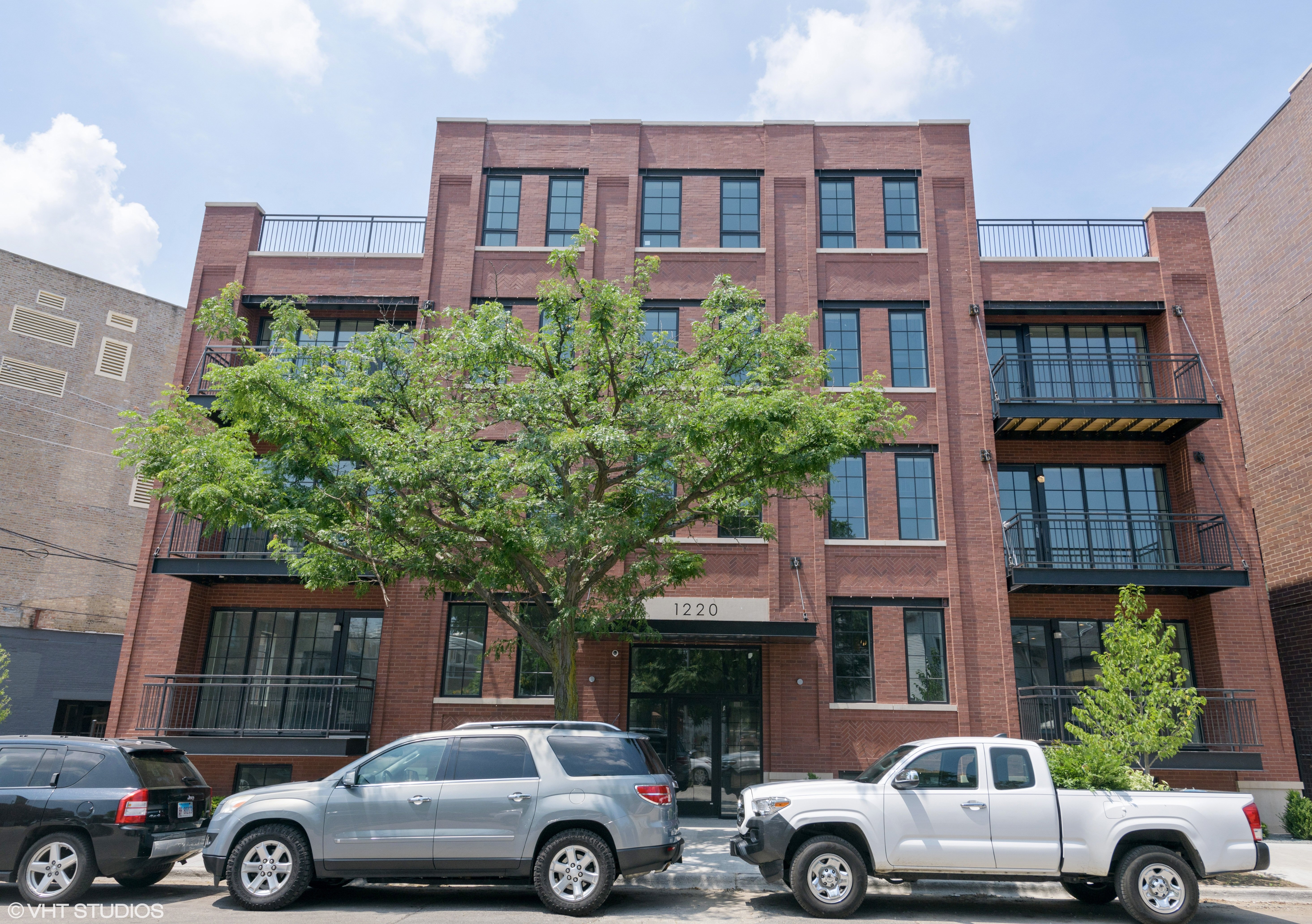 1220 N Bosworth Ave 1220 N Bosworth Ave, Chicago, IL 60642 Noble Square - Leasing by Cross Street