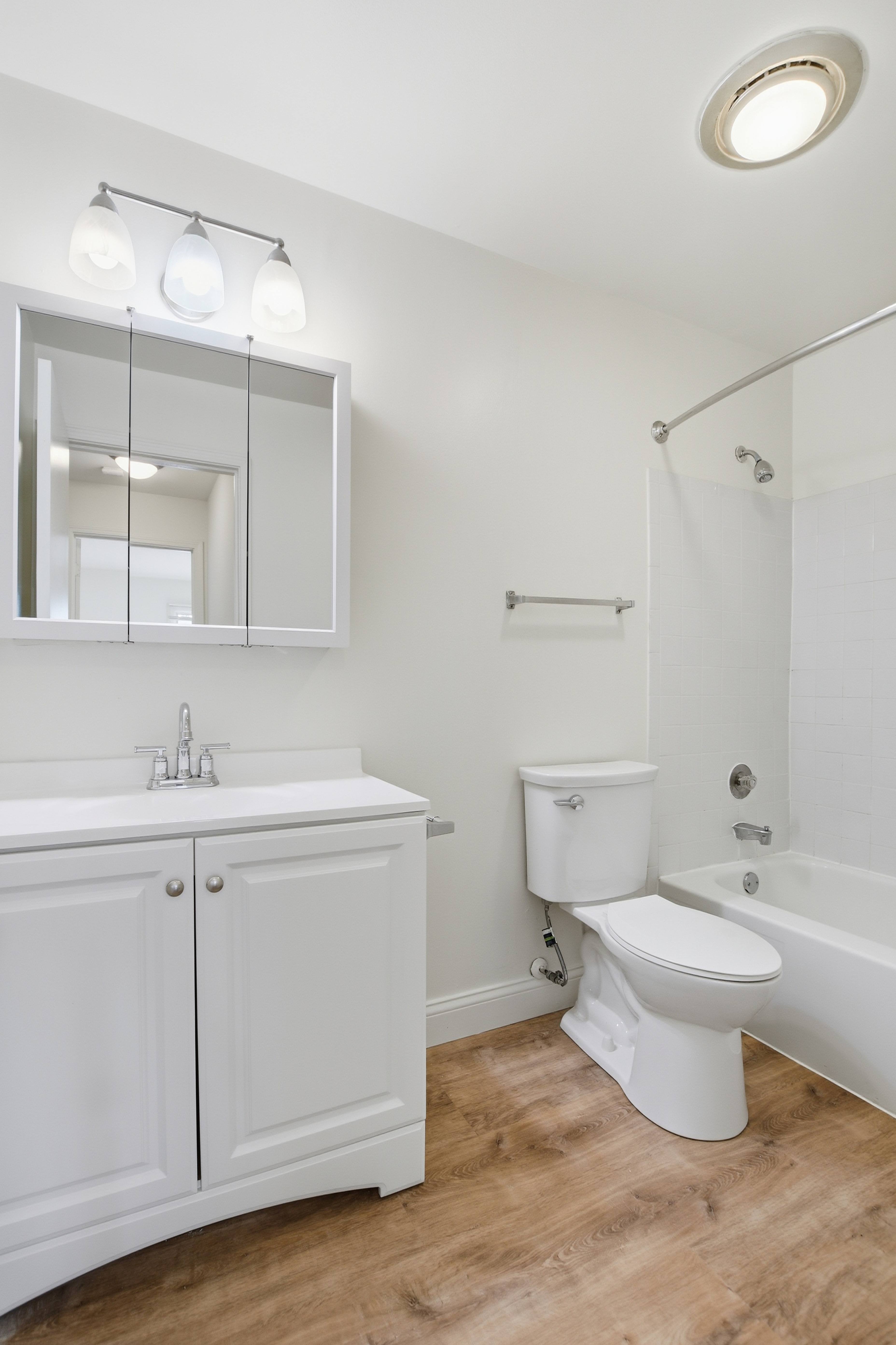 Buffalo Creek 70 S Buffalo Grove Rd, IL 60089