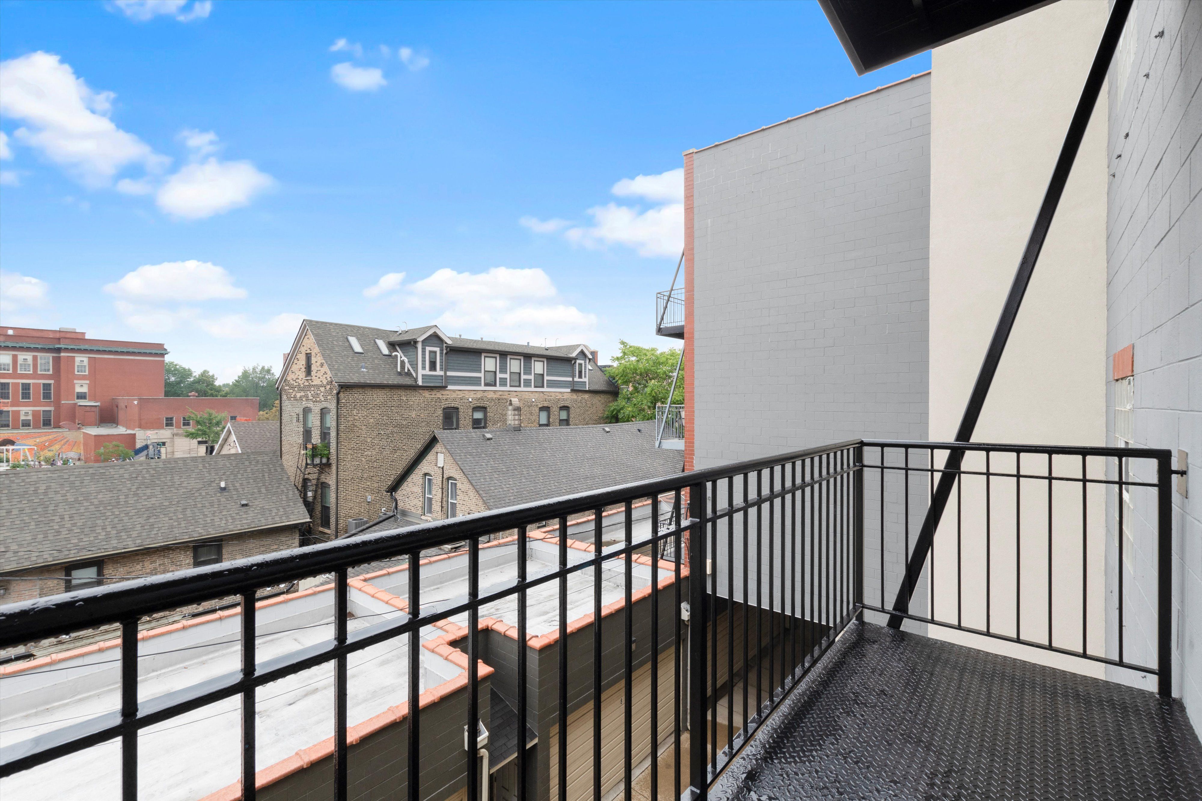 1636-56 N. Bosworth Ave. 1636-56 N. Bosworth Ave., Chicago, IL 60642 Bucktown - Leasing by Cross Street