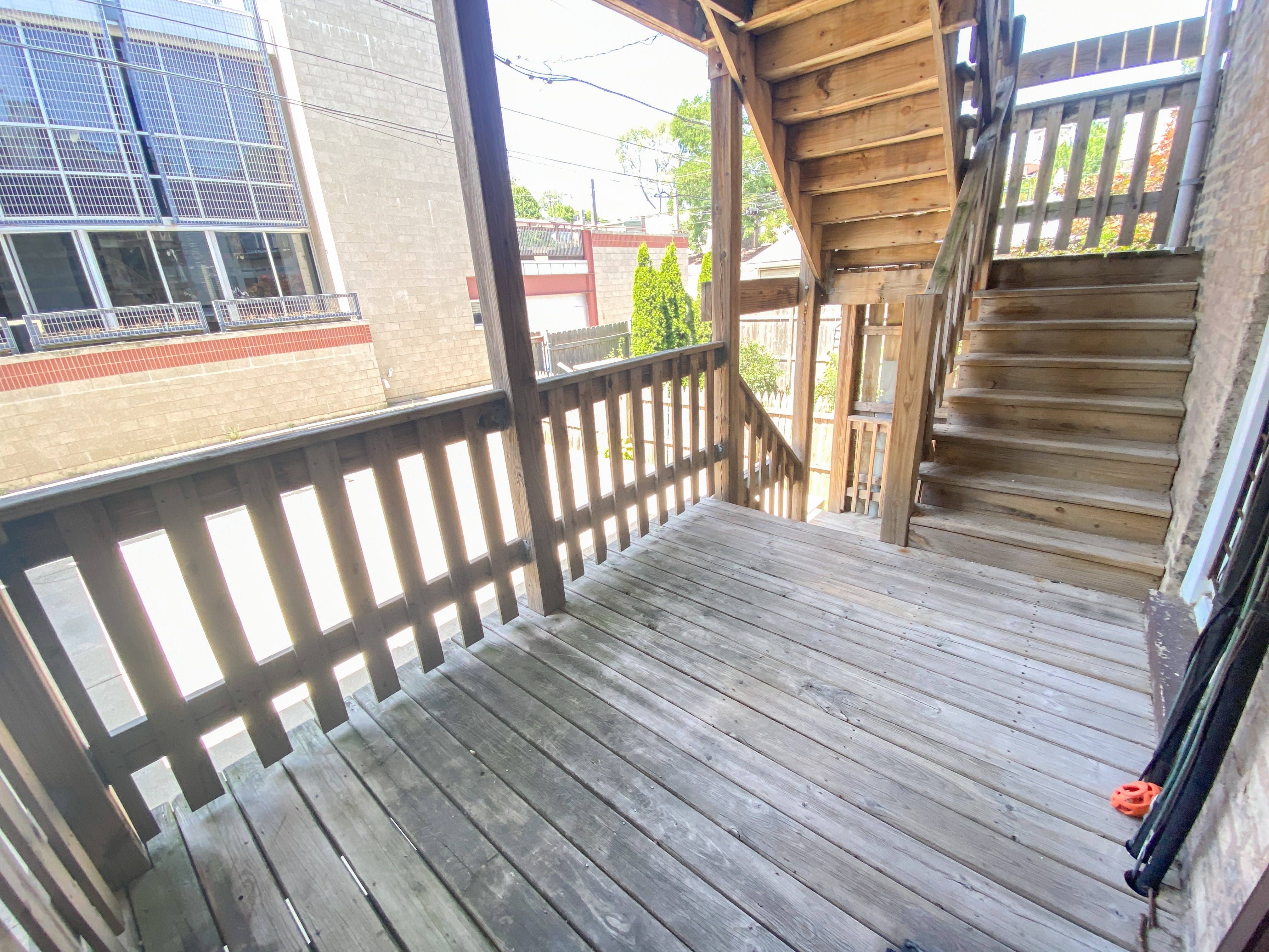 2102 N. Hoyne Ave. 2102 N. Hoyne Ave., Chicago, IL 60647 Bucktown - Leasing by Cross Street