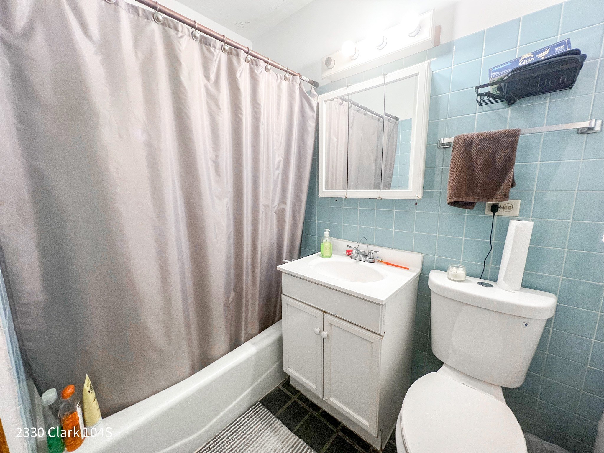 2330 N. Clark St. 2330 N. Clark St., Chicago, IL 60614 Lincoln Park - Leasing by Cross Street
