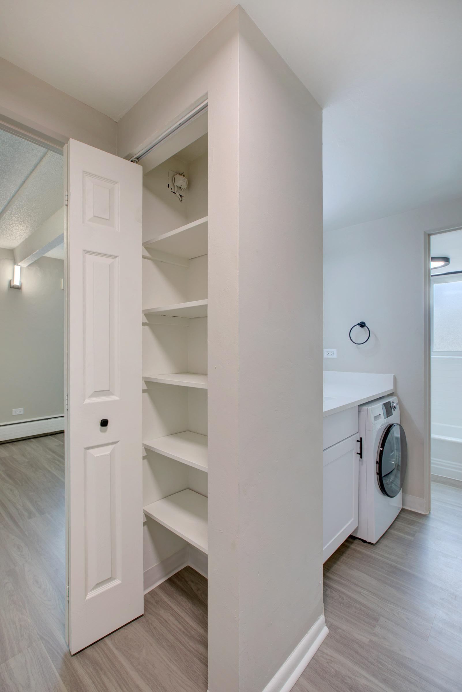 Pearl Street Flats 237-257 N. Pearl St., Denver, CO 80203 West Washington Park - Leasing by Cross Street