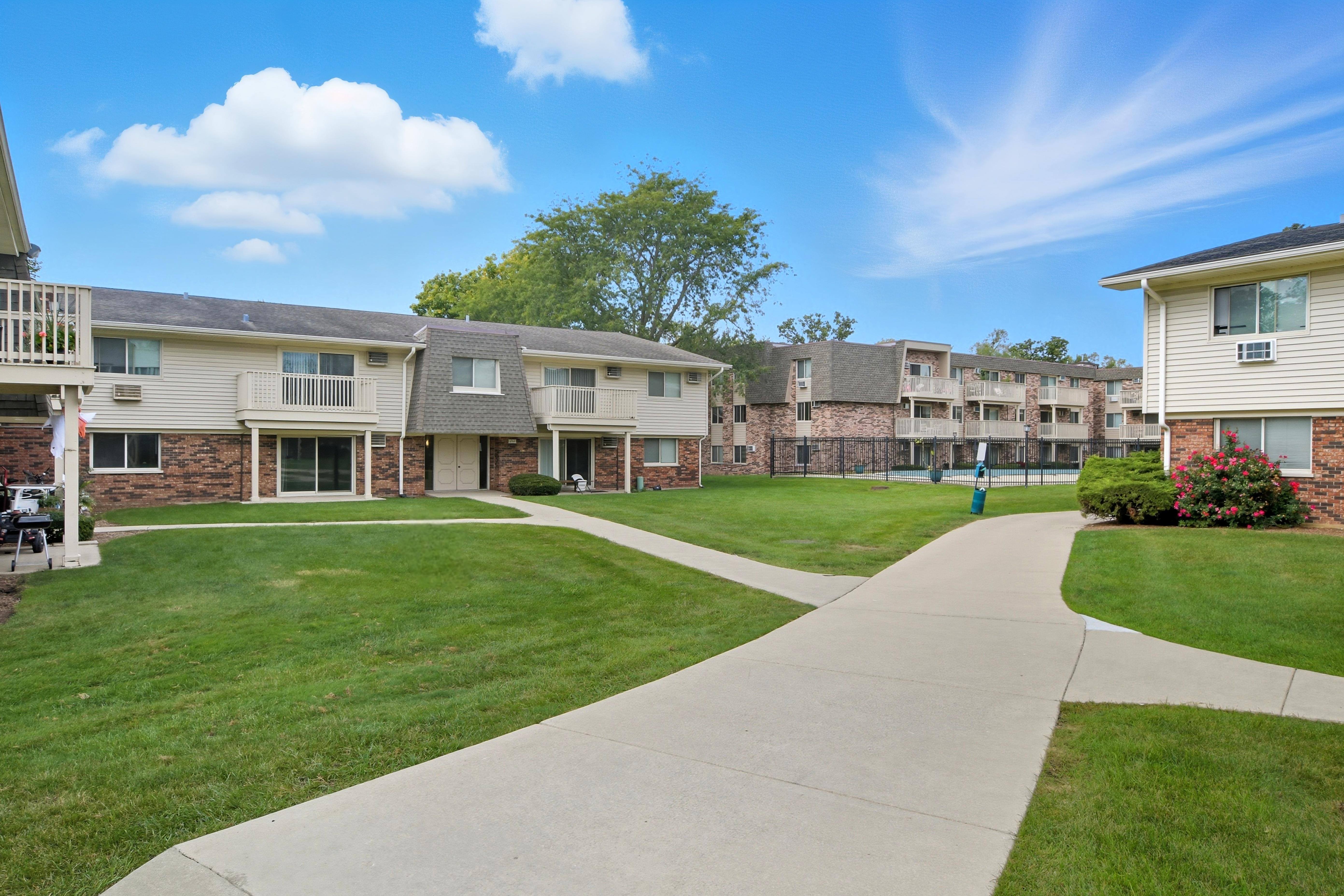 Buffalo Creek 70 S Buffalo Grove Rd, IL 60089