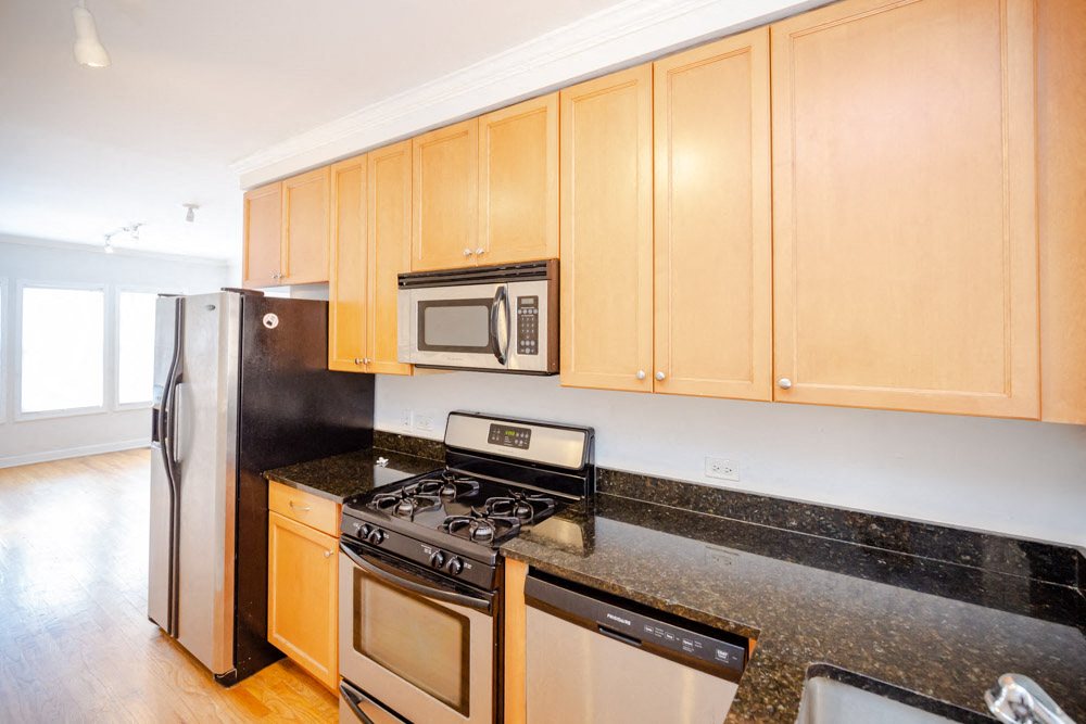 1150-56 W Cornelia / 3501-03 N Racine 1150-56 W Cornelia / 3501-03  N Racine, Chicago, IL 60657 Wrigleyville - Leasing by Cross Street