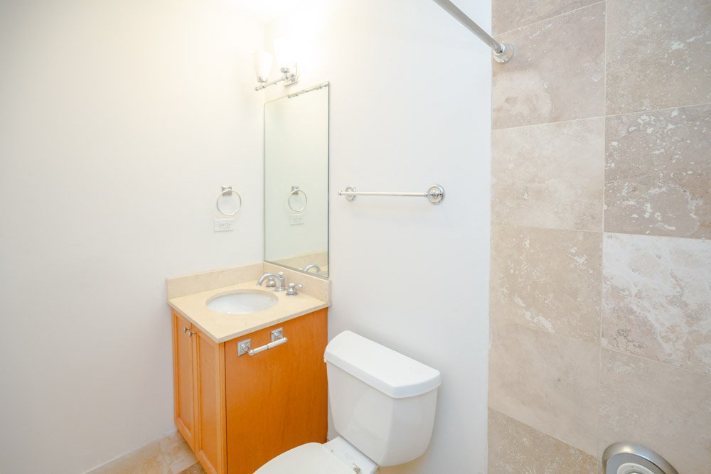 1150-56 W Cornelia / 3501-03 N Racine 1150-56 W Cornelia / 3501-03  N Racine, Chicago, IL 60657 Wrigleyville - Leasing by Cross Street
