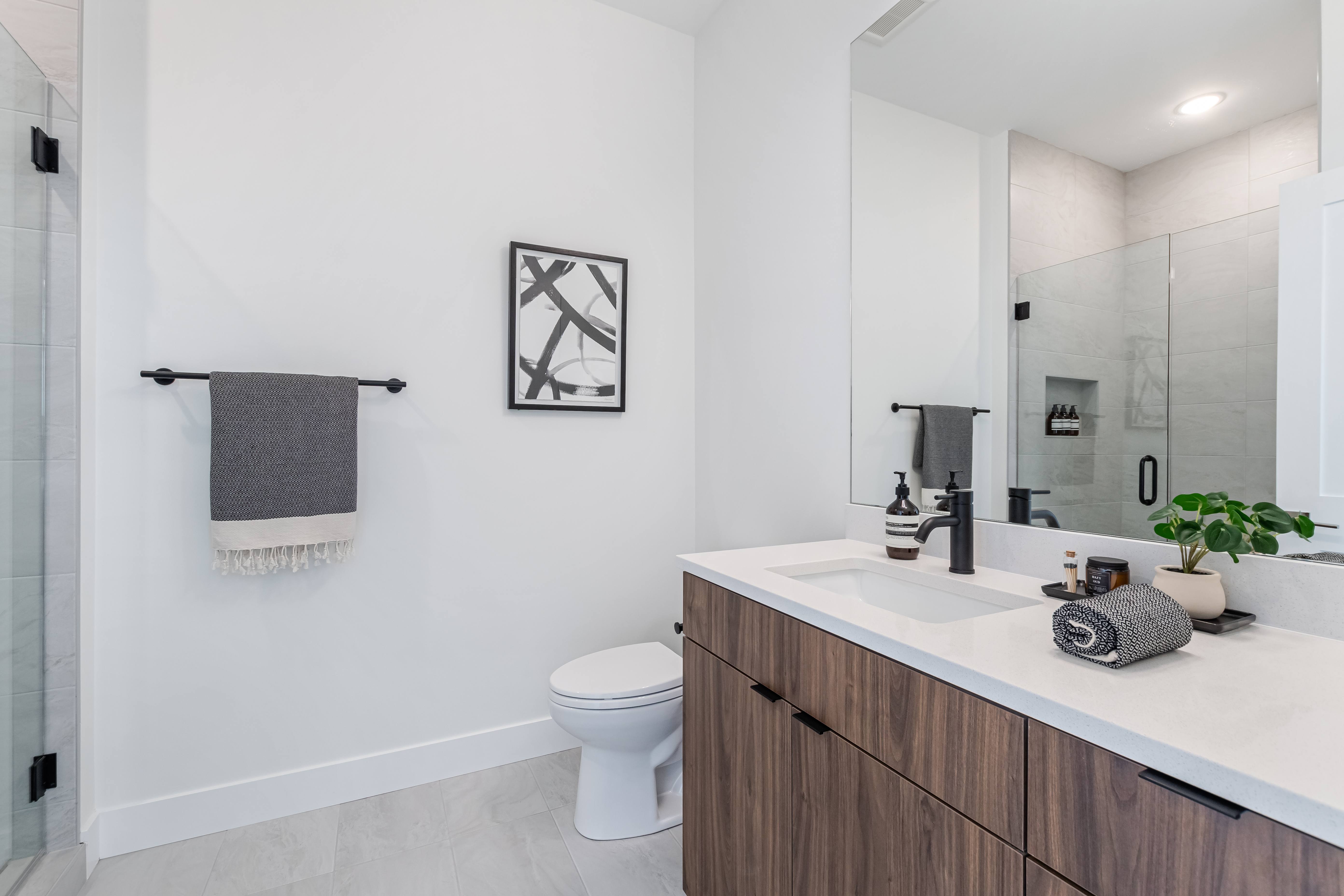 North + Damen 1628 N. Damen Ave, Chicago, IL 60647 - Leasing by Cross Street