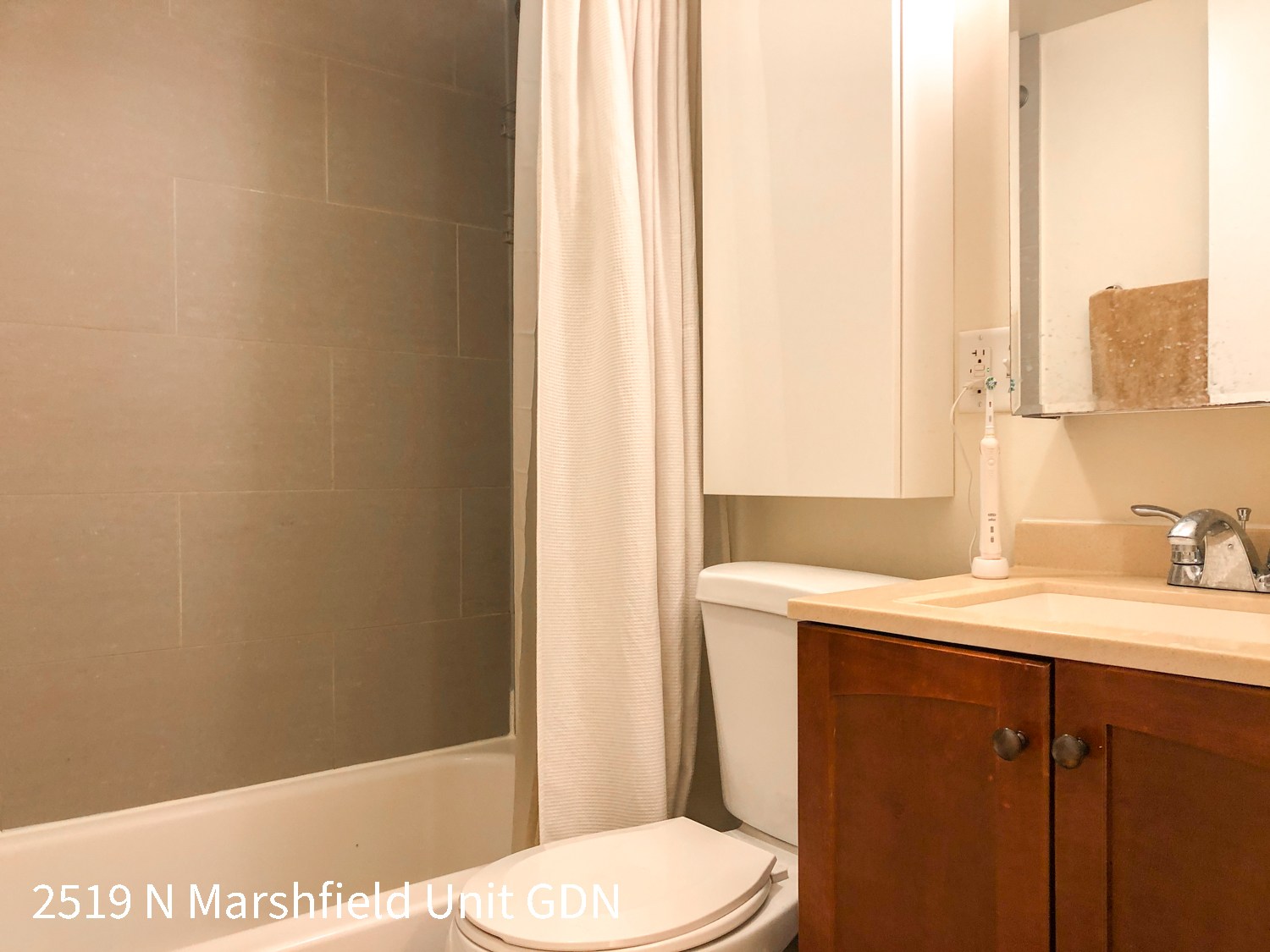 2519 N. Marshfield Ave. 2519 N. Marshfield Ave., Chicago, IL 60626 Lincoln Park - Leasing by Cross Street