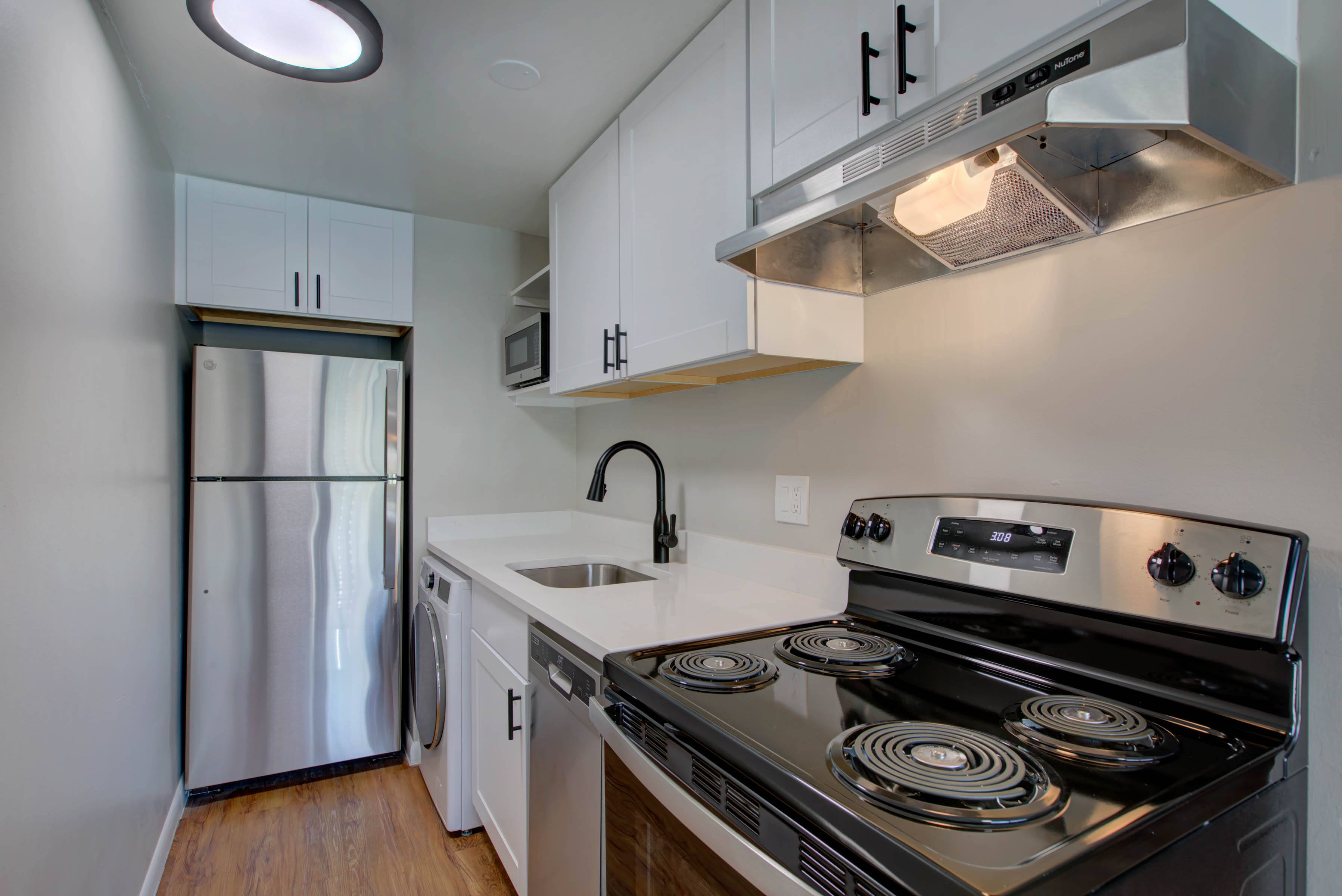 Pearl Street Flats 237-257 N. Pearl St., Denver, CO 80203 West Washington Park - Leasing by Cross Street