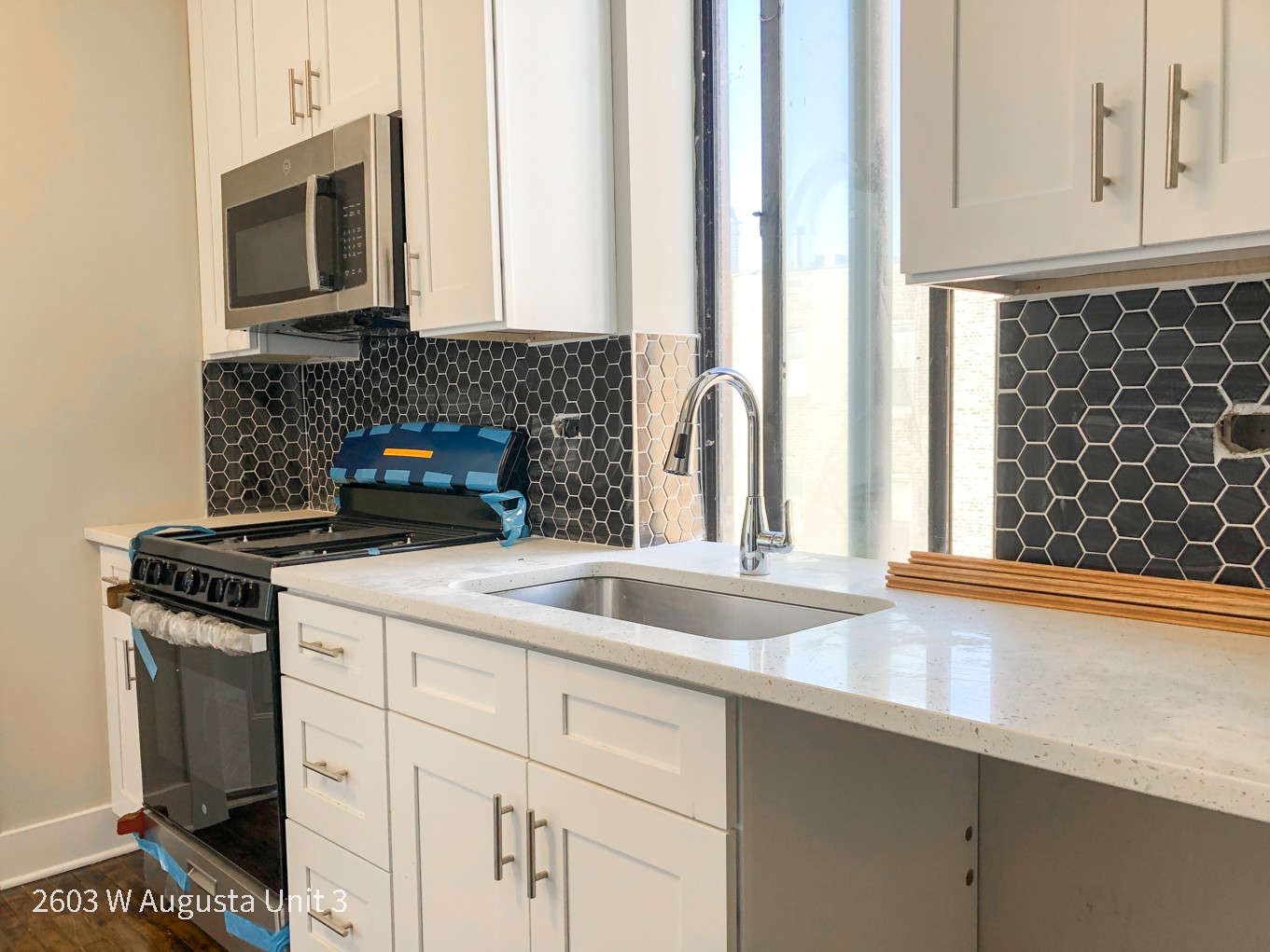 2601-03 W. Augusta Blvd./952-54 N. Rockwell St. 2601-03 W. Augusta Blvd., Chicago, IL 60622 West Town - Leasing by Cross Street