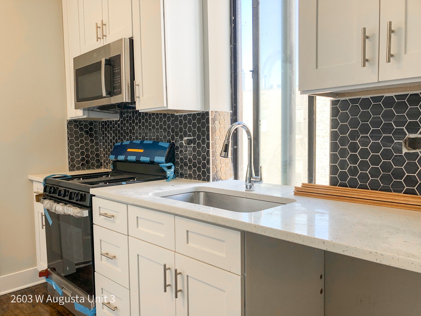 2601-03 W. Augusta Blvd./952-54 N. Rockwell St. 2601-03 W. Augusta Blvd., Chicago, IL 60622 West Town - Leasing by Cross Street