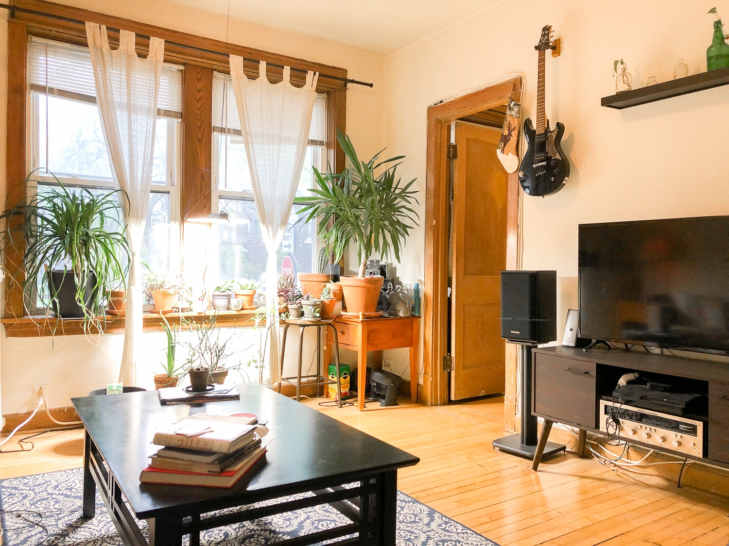 2605-07 N. Spaulding Ave. / 3286 W. Wrightwood Ave. 2605 N. Spaulding Ave., Chicago, IL 60647 Logan Square - Leasing by Cross Street