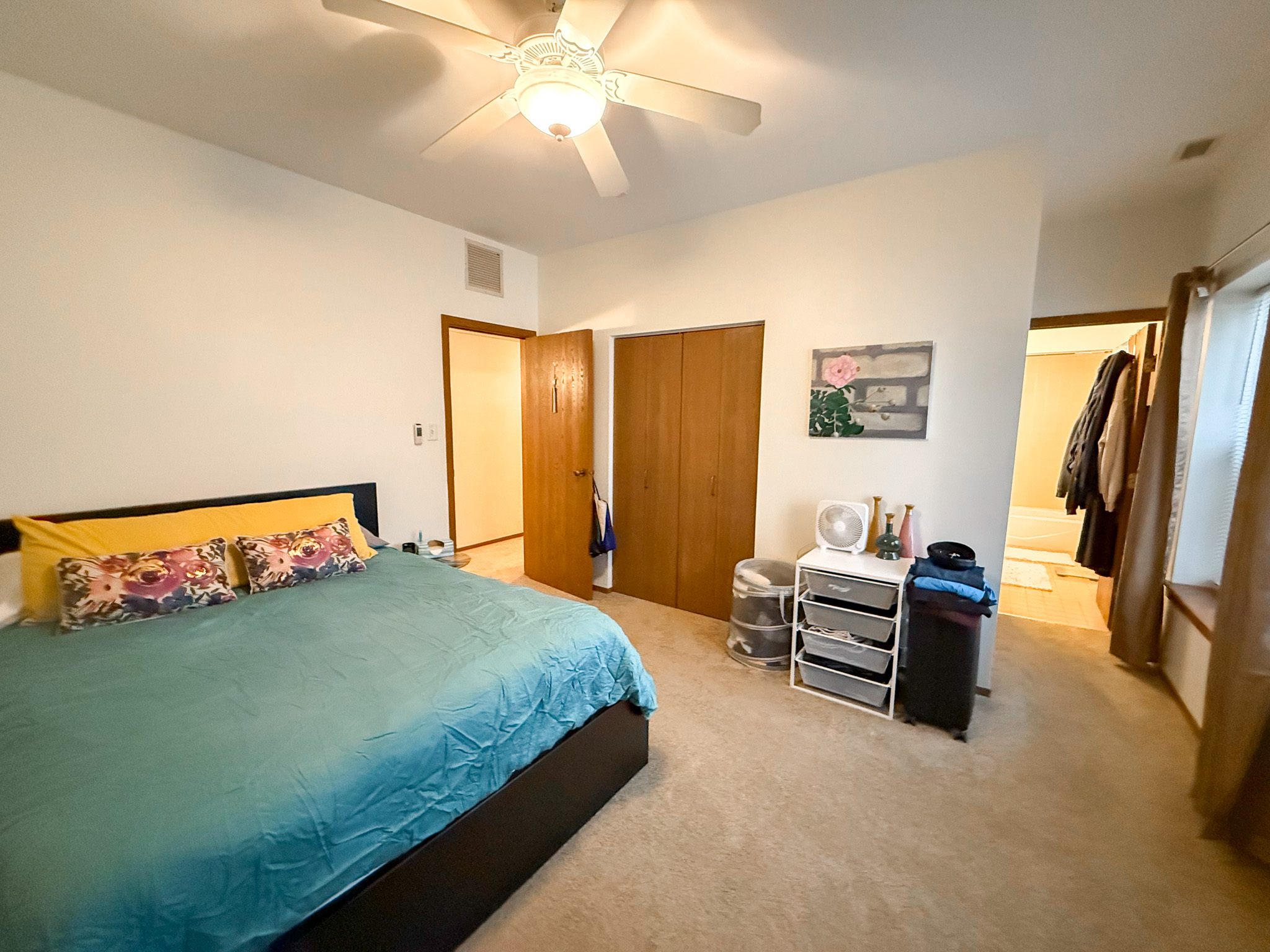 2609-15 N Hampden Court Chicago, IL 60614 2609-15 N Hampden Court, Chicago, IL 60614