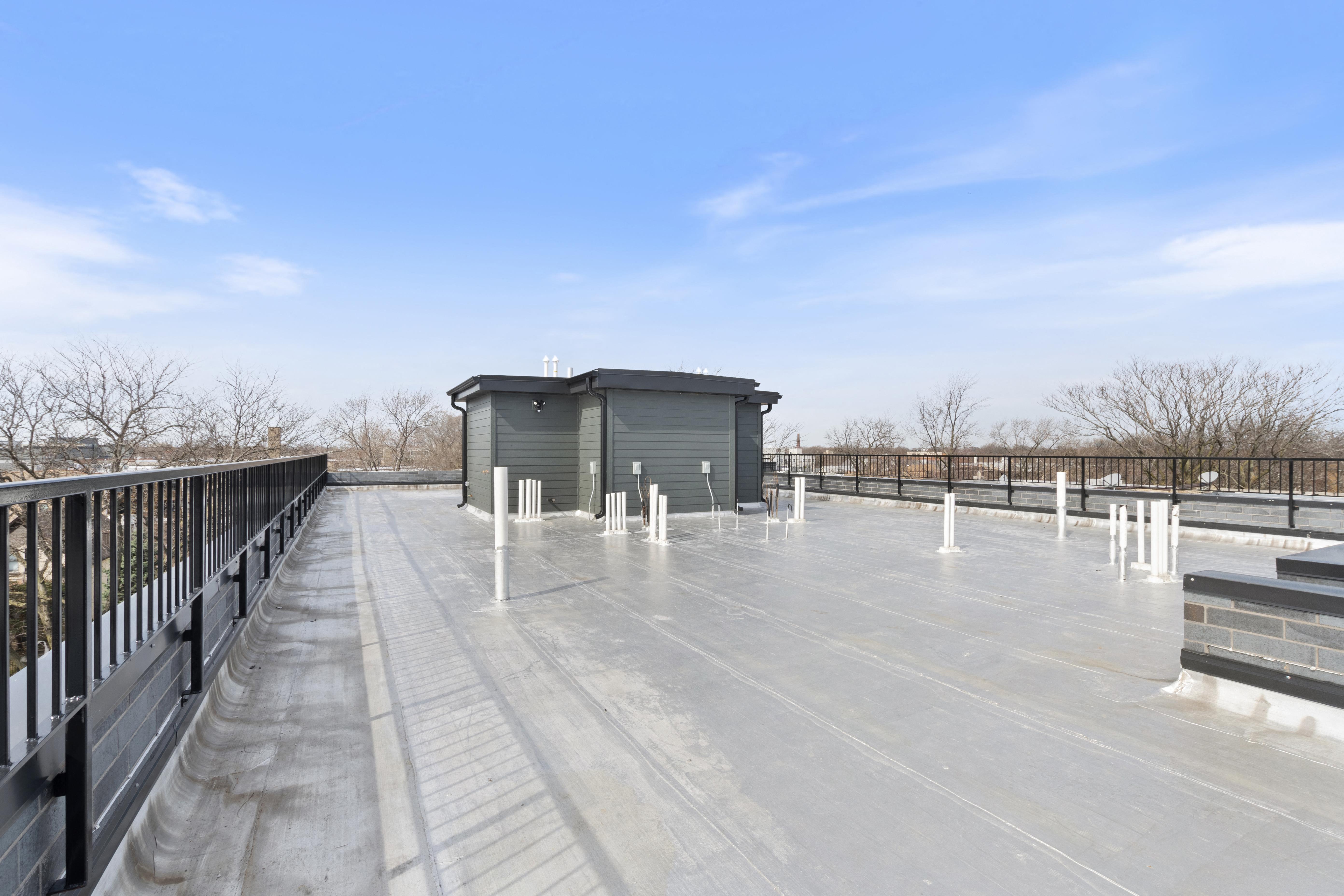 4861 N Hermitage Ave 4861 N Hermitage Ave, Chicago, IL 60640 - Leasing by Cross Street