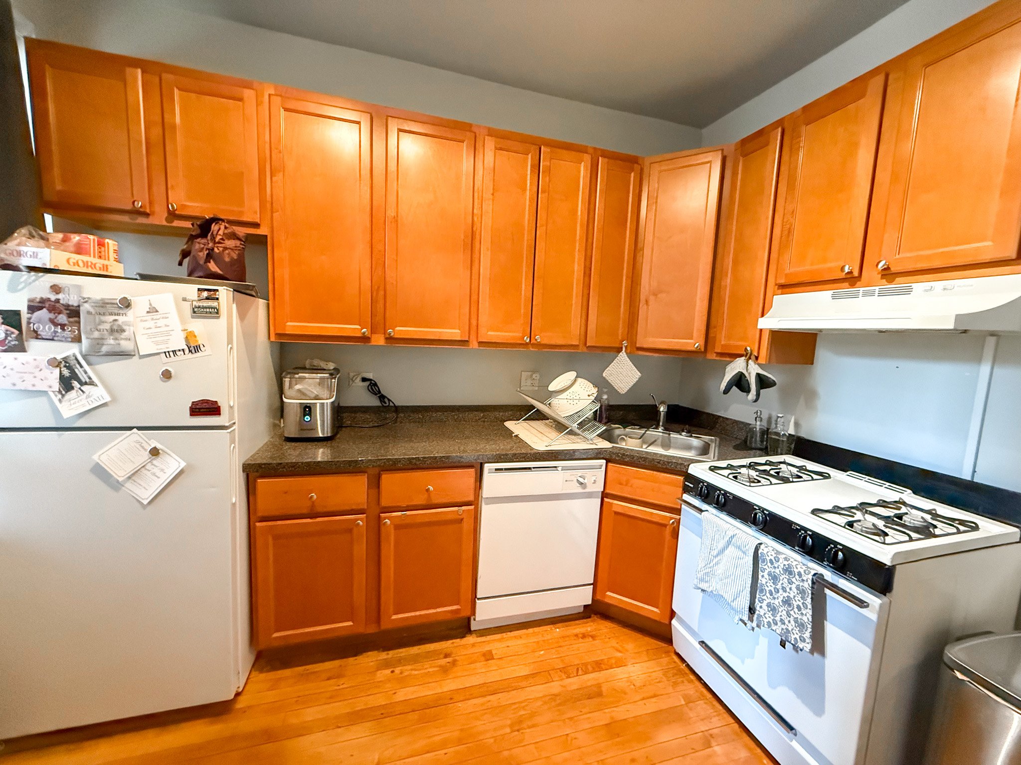 2737-39 N. Mildred Ave. 2737-39 N. Mildred Ave., Chicago 60614 - Leasing by Cross Street
