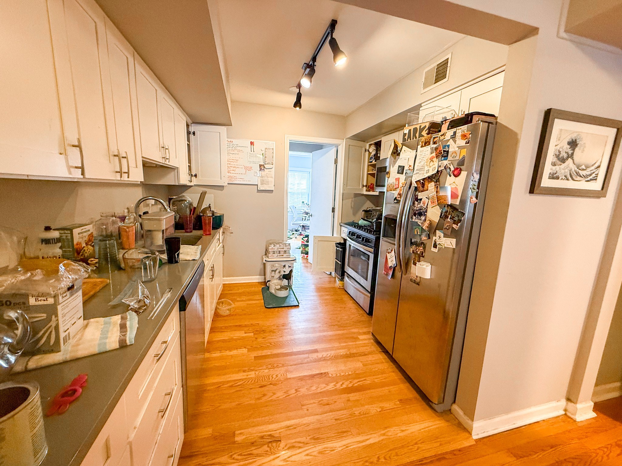2831 N Clark 2831 N. Clark St., Chicago, IL 60657 Lake View - Leasing by Cross Street
