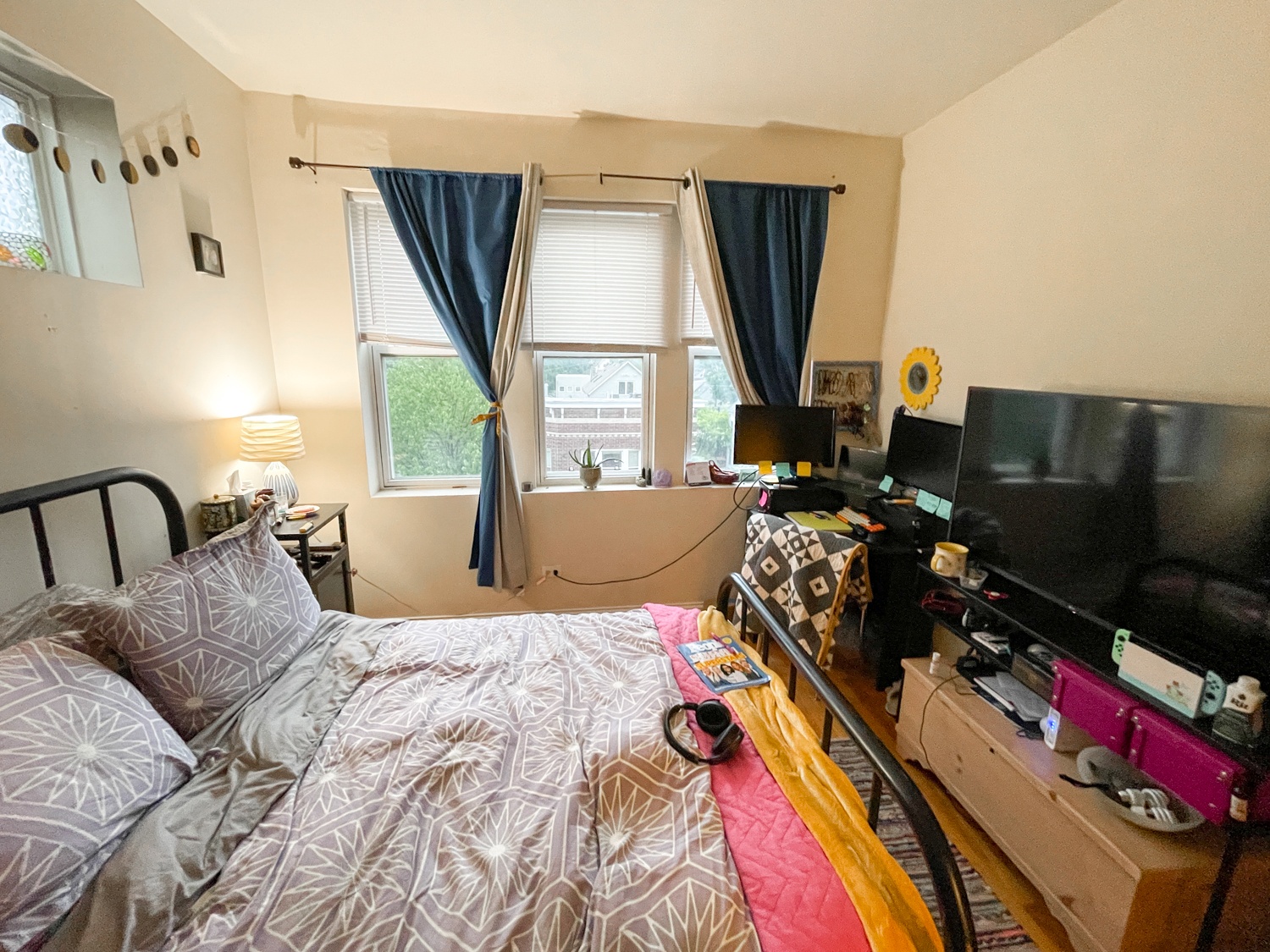 3001-07 N. Spaulding Ave./ 3242-48 W. Wellington Ave. 3001 N. Spaulding Ave., Chicago, IL 60618 Avondale - Leasing by Cross Street
